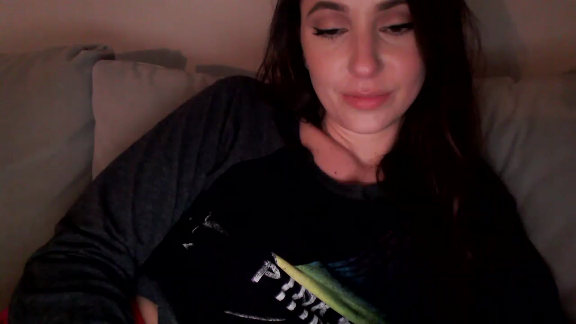 Gallery image thumbnail from Lust_4_Life's myfreecams stream on, 12/04/2022, 03:22 image 5 of 20
