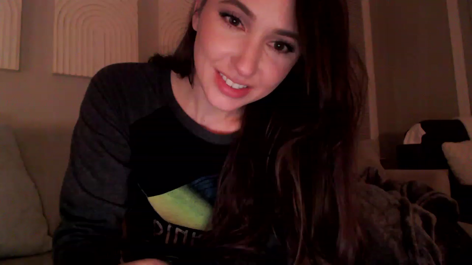 Gallery image thumbnail from Lust_4_Life's myfreecams stream on, 12/04/2022, 03:22 image 14 of 20