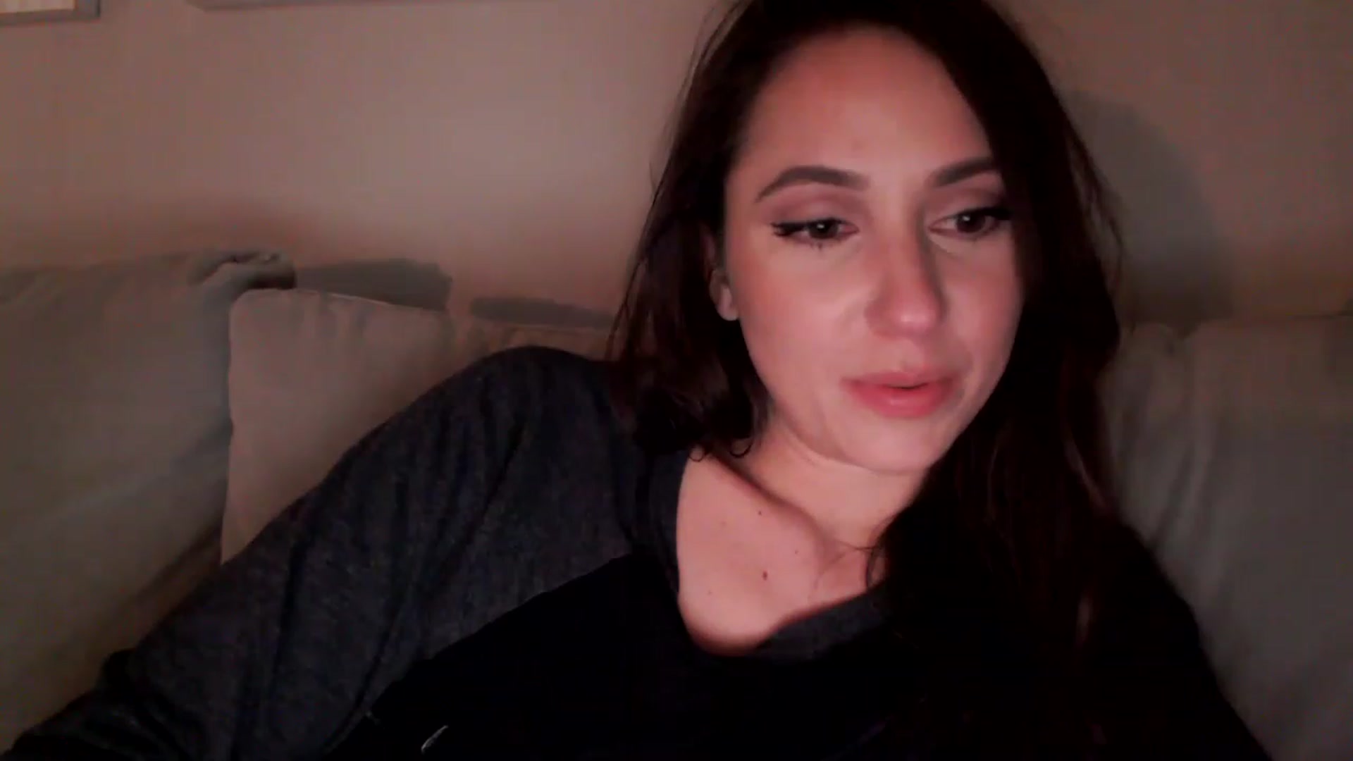 Gallery image thumbnail from Lust_4_Life's myfreecams stream on, 12/04/2022, 03:22 image 4 of 20