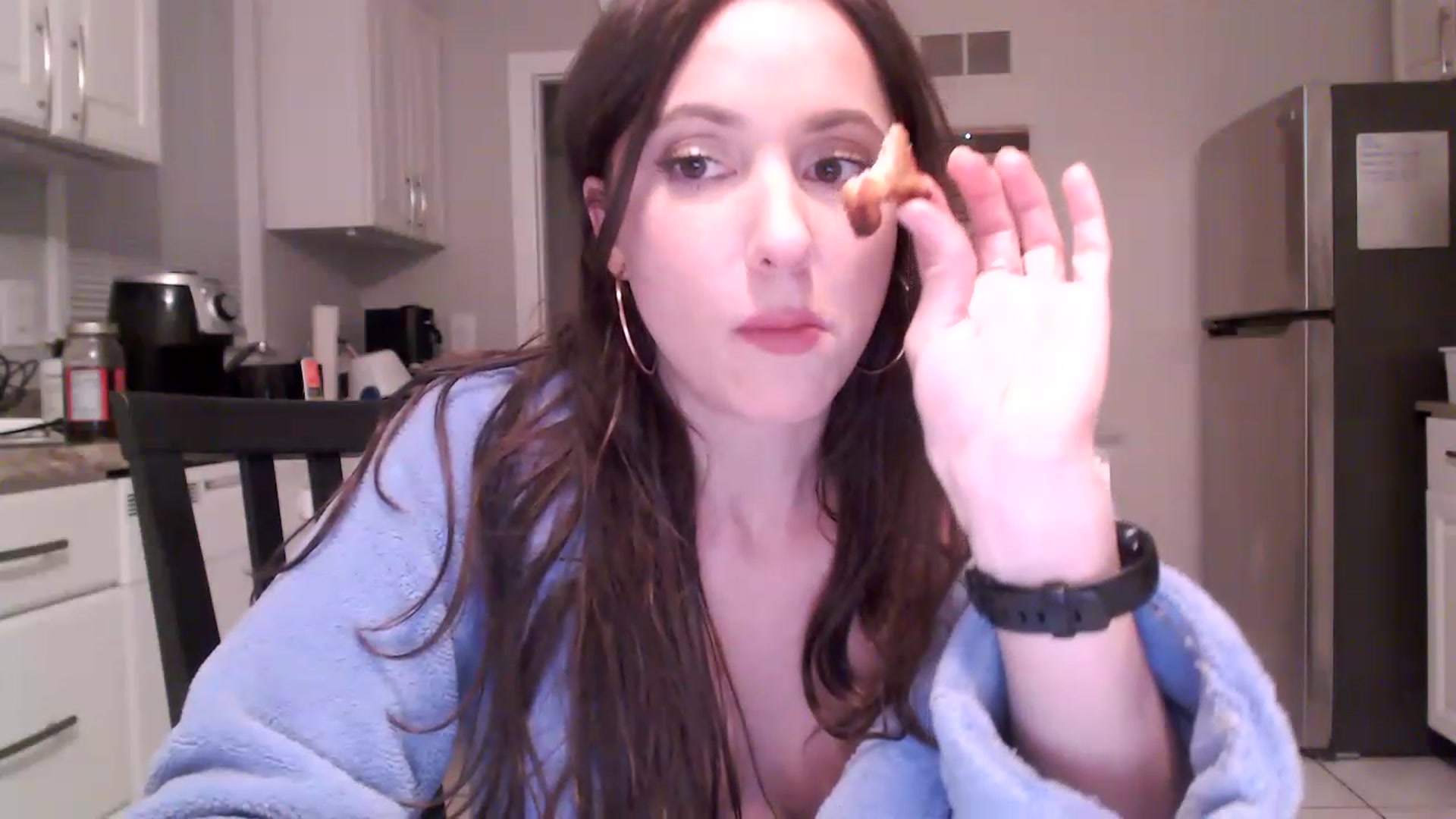 Gallery image thumbnail from Lust_4_Life's myfreecams stream on, 12/05/2022, 23:16 image 15 of 20