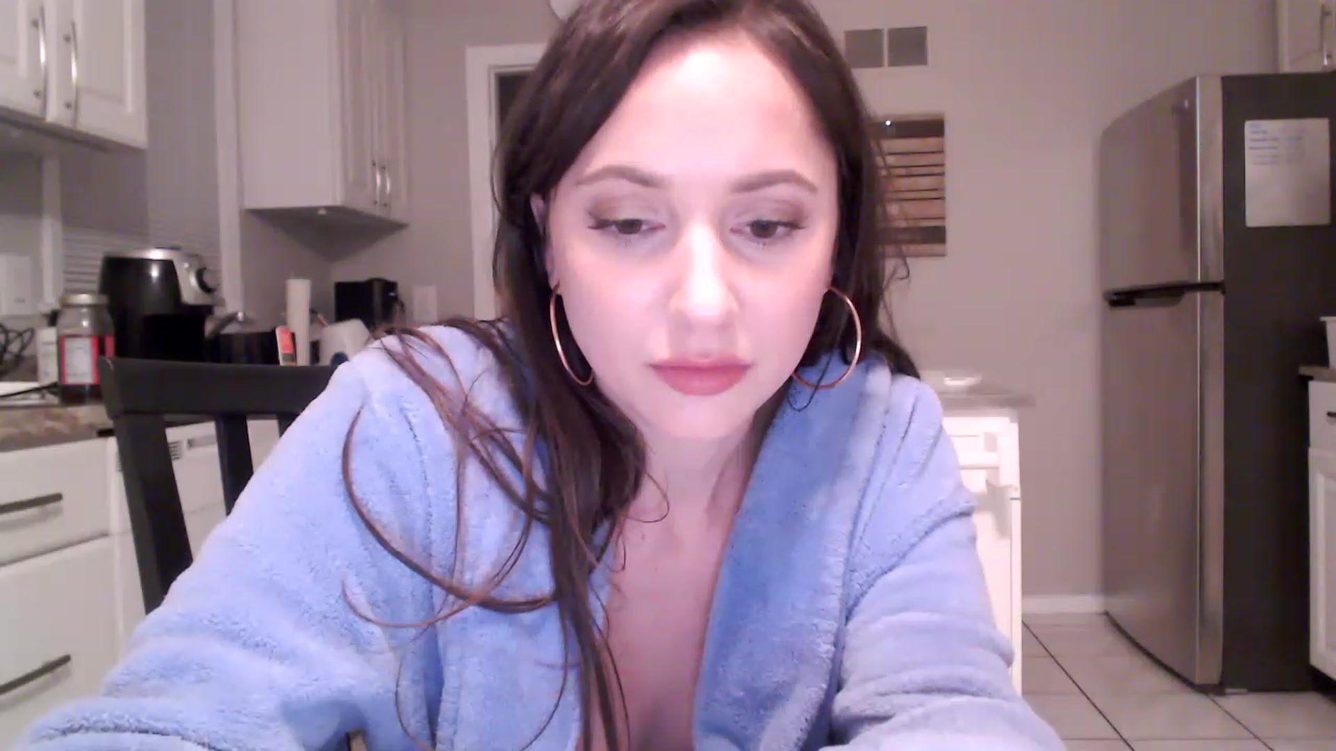 Gallery image thumbnail from Lust_4_Life's myfreecams stream on, 12/05/2022, 23:16 image 16 of 20