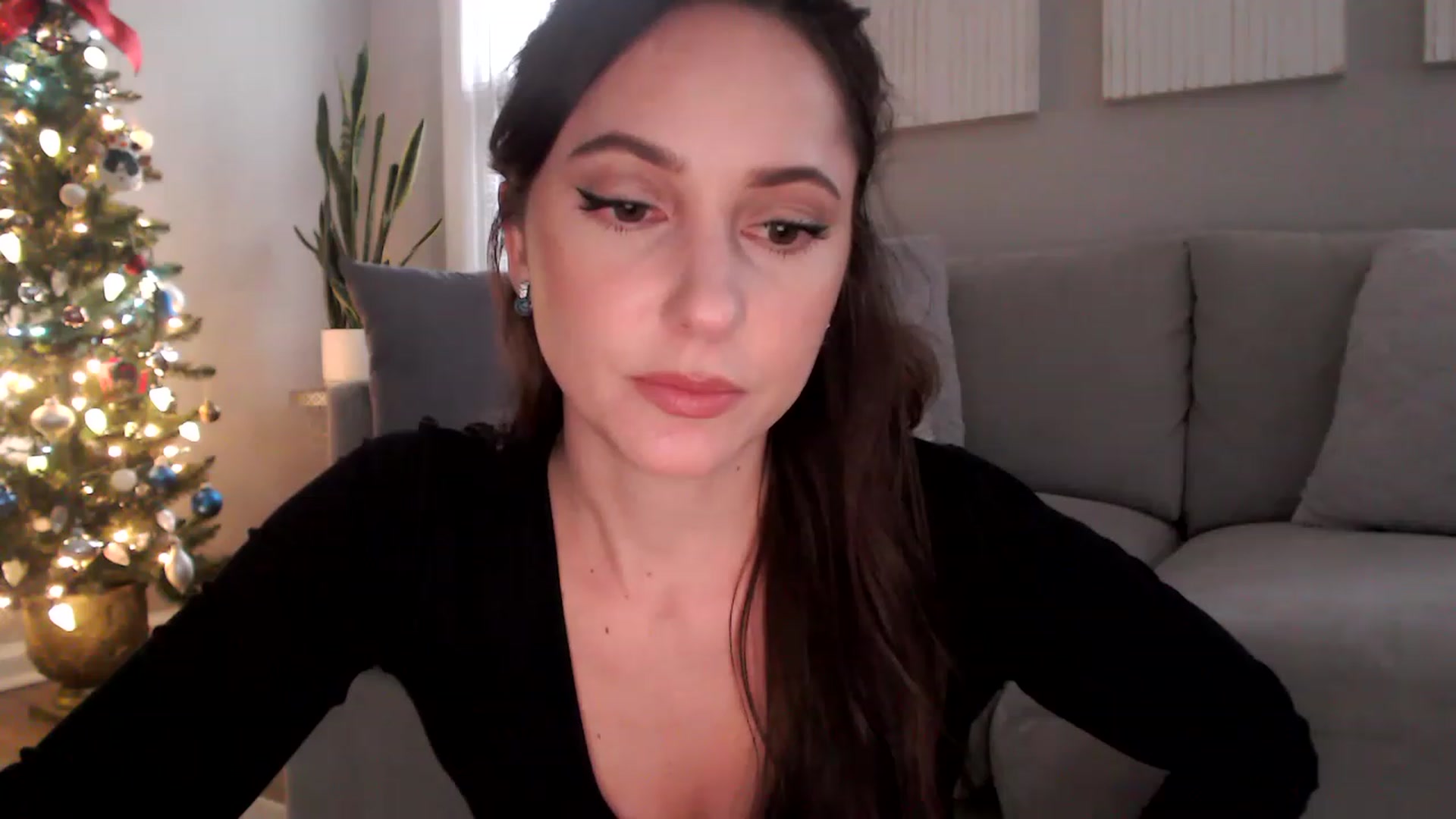 Gallery image thumbnail from Lust_4_Life's myfreecams stream on, 12/06/2022, 21:31 image 3 of 20