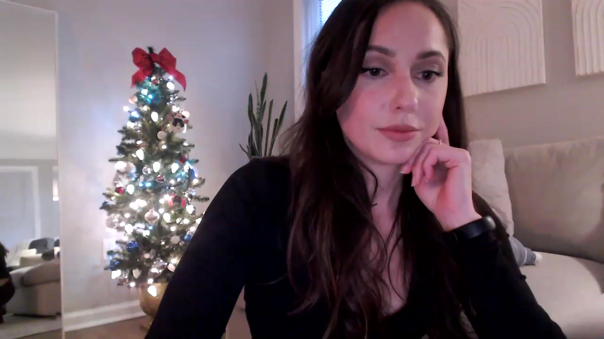 Gallery image thumbnail from Lust_4_Life's myfreecams stream on, 12/06/2022, 21:31 image 15 of 20