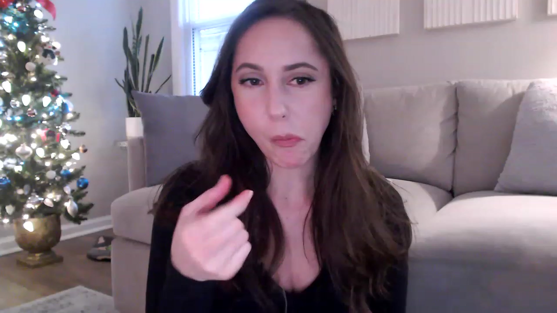 Gallery image thumbnail from Lust_4_Life's myfreecams stream on, 12/06/2022, 21:31 image 9 of 20
