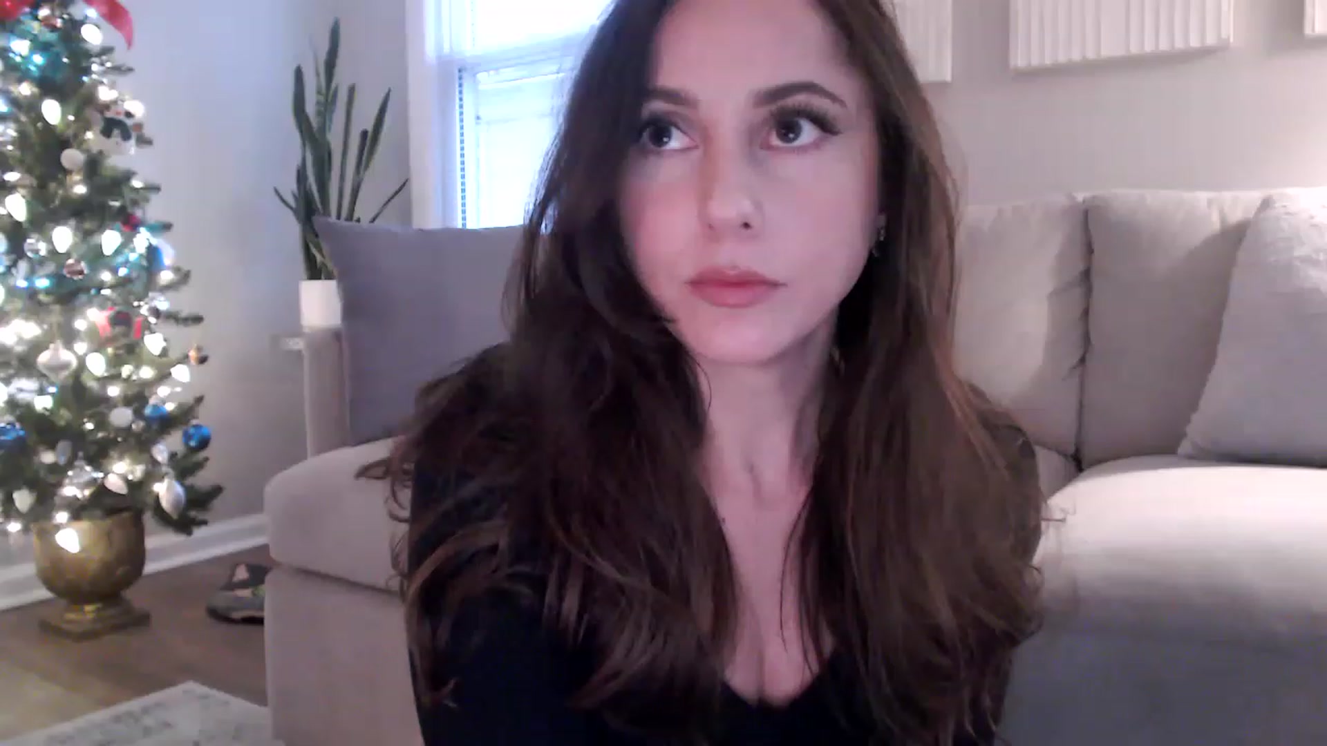 Gallery image thumbnail from Lust_4_Life's myfreecams stream on, 12/06/2022, 21:31 image 8 of 20