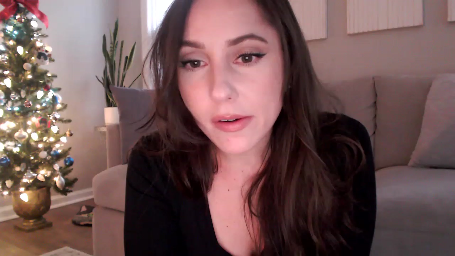 Gallery image thumbnail from Lust_4_Life's myfreecams stream on, 12/06/2022, 21:31 image 5 of 20