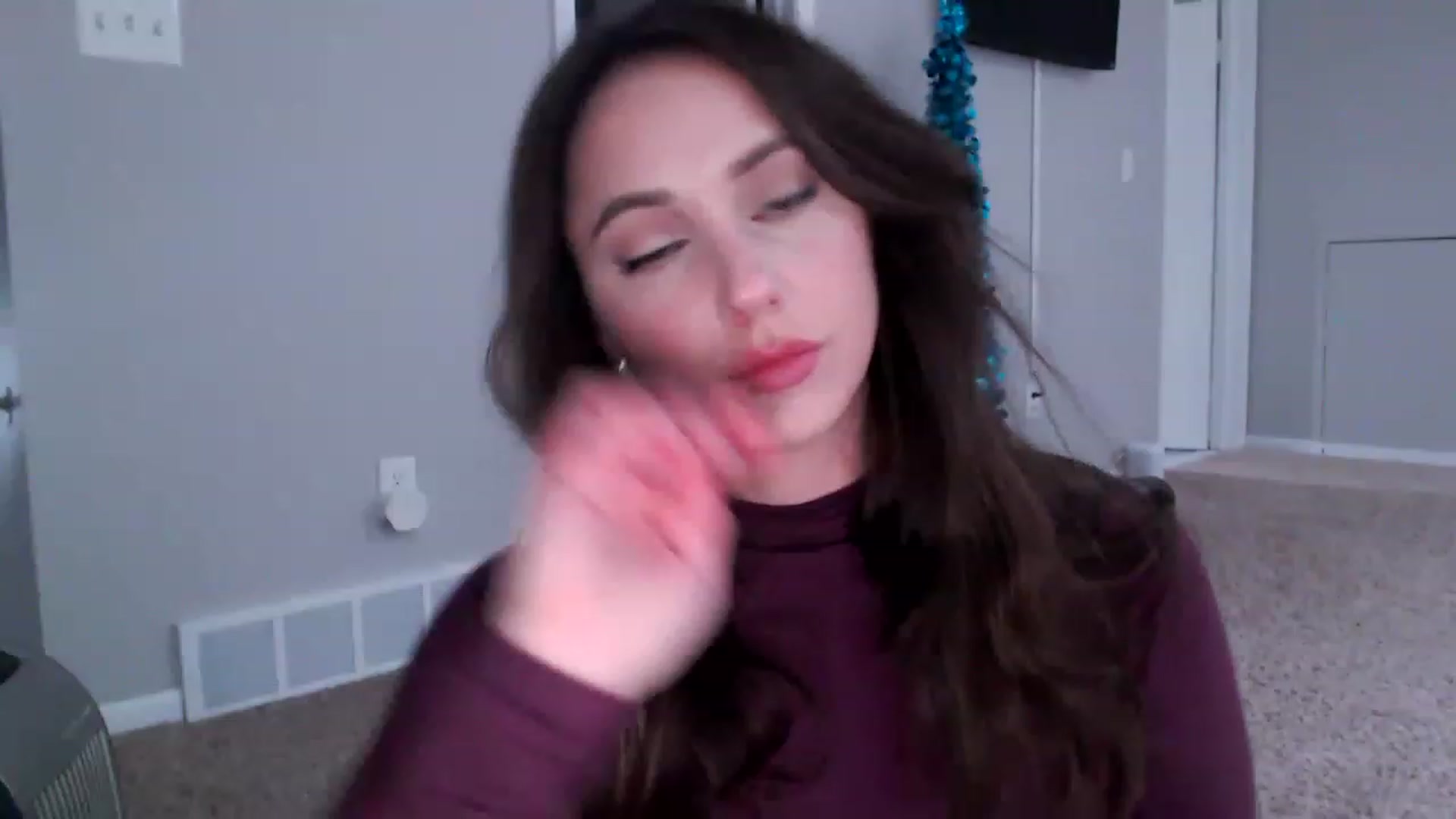 Gallery image thumbnail from Lust_4_Life's myfreecams stream on, 12/07/2022, 21:07 image 8 of 20