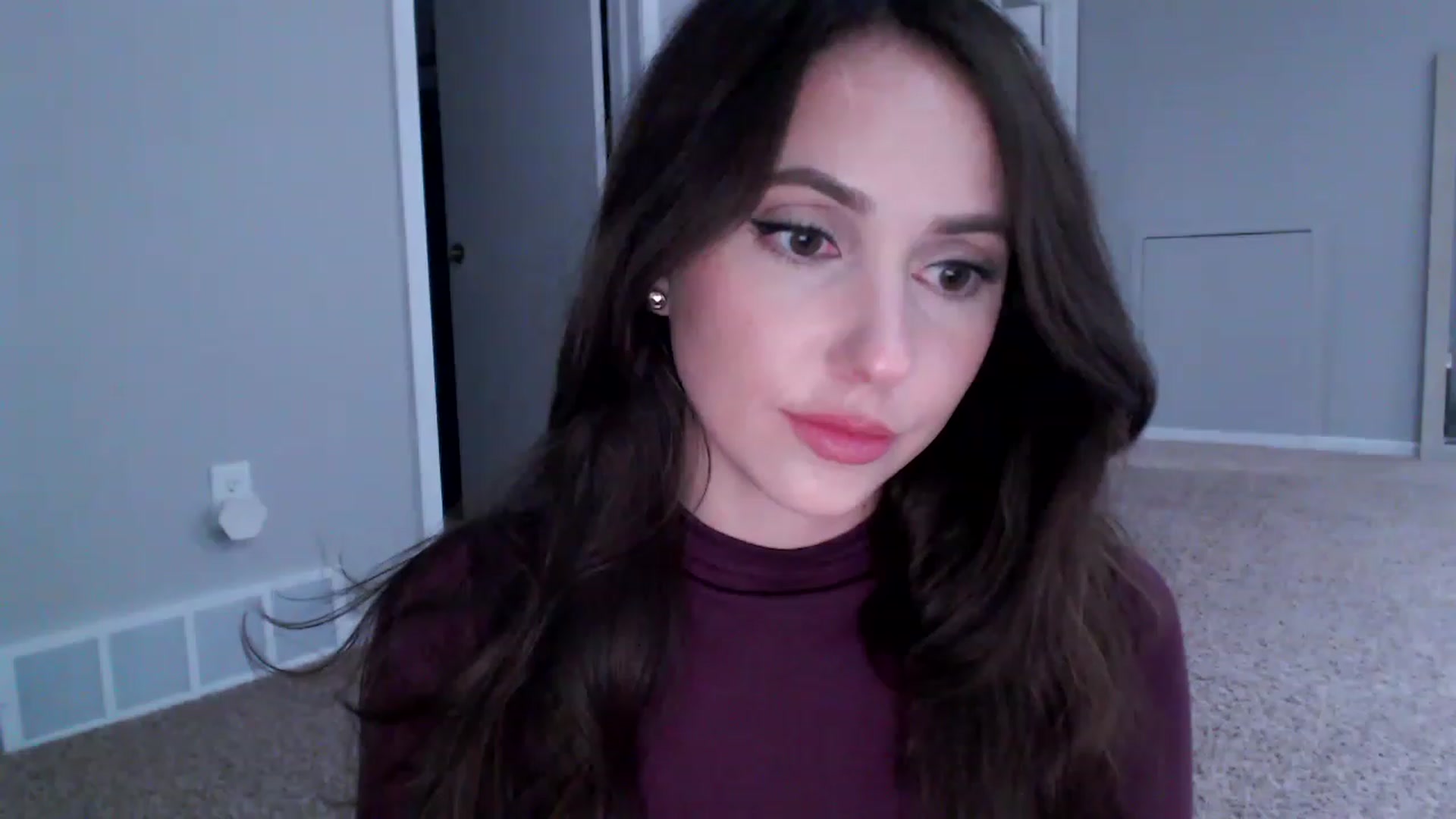 Gallery image thumbnail from Lust_4_Life's myfreecams stream on, 12/07/2022, 21:07 image 4 of 20