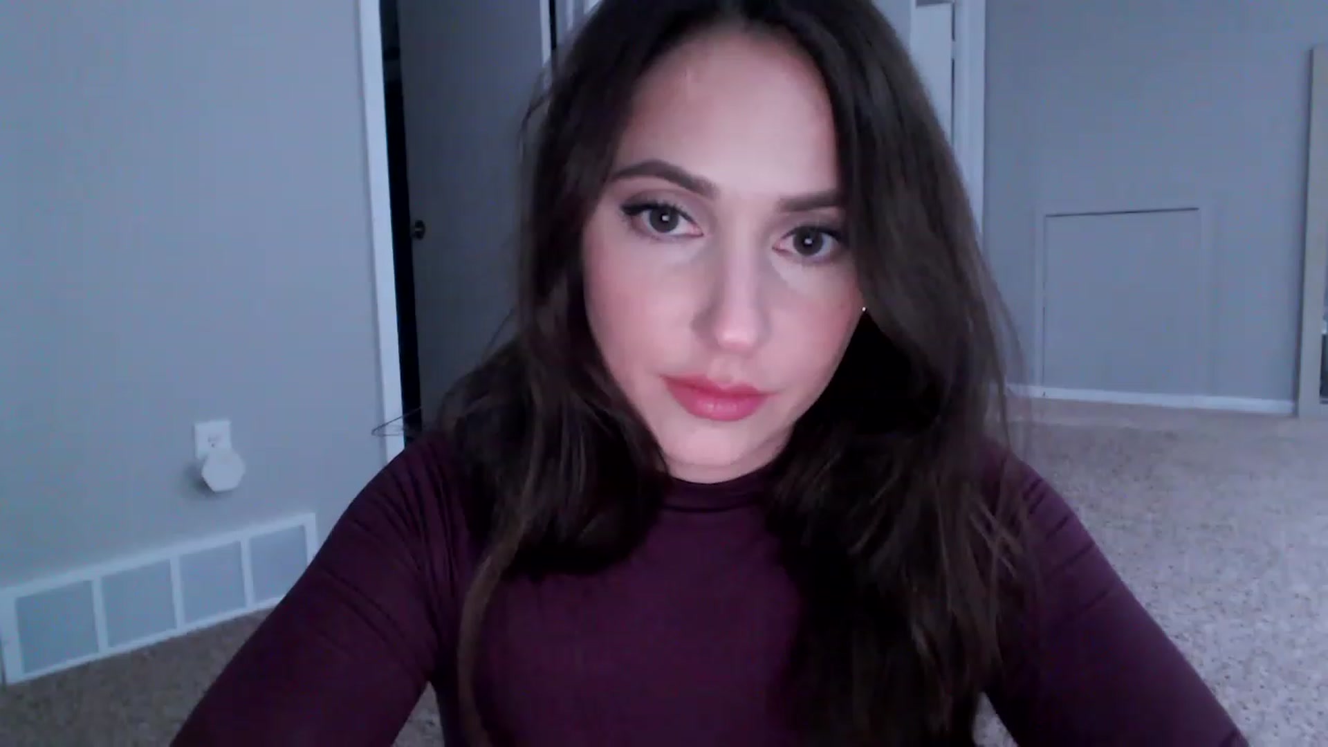Gallery image thumbnail from Lust_4_Life's myfreecams stream on, 12/07/2022, 21:07 image 2 of 20