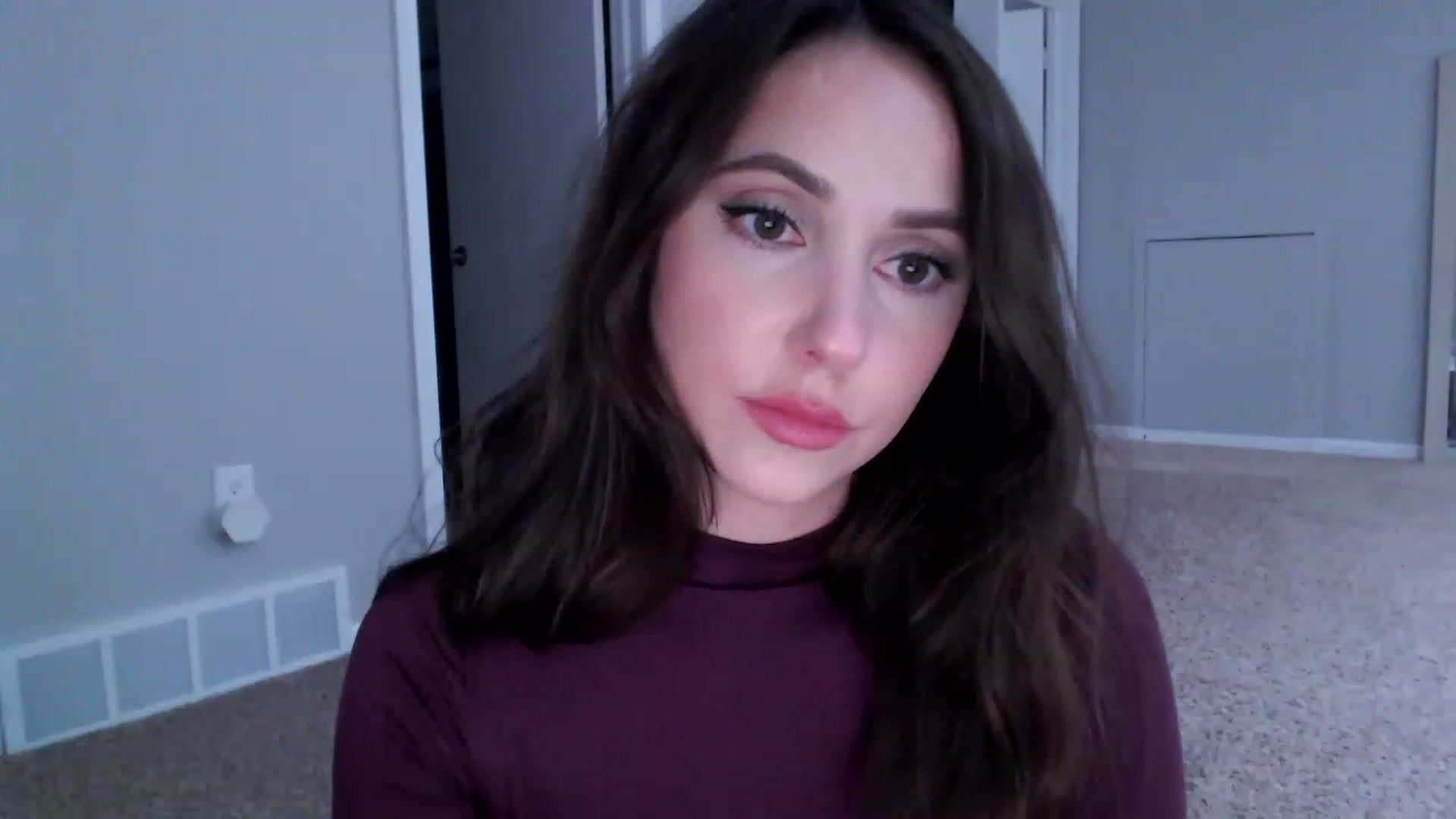 Gallery image thumbnail from Lust_4_Life's myfreecams stream on, 12/07/2022, 21:07 image 1 of 20