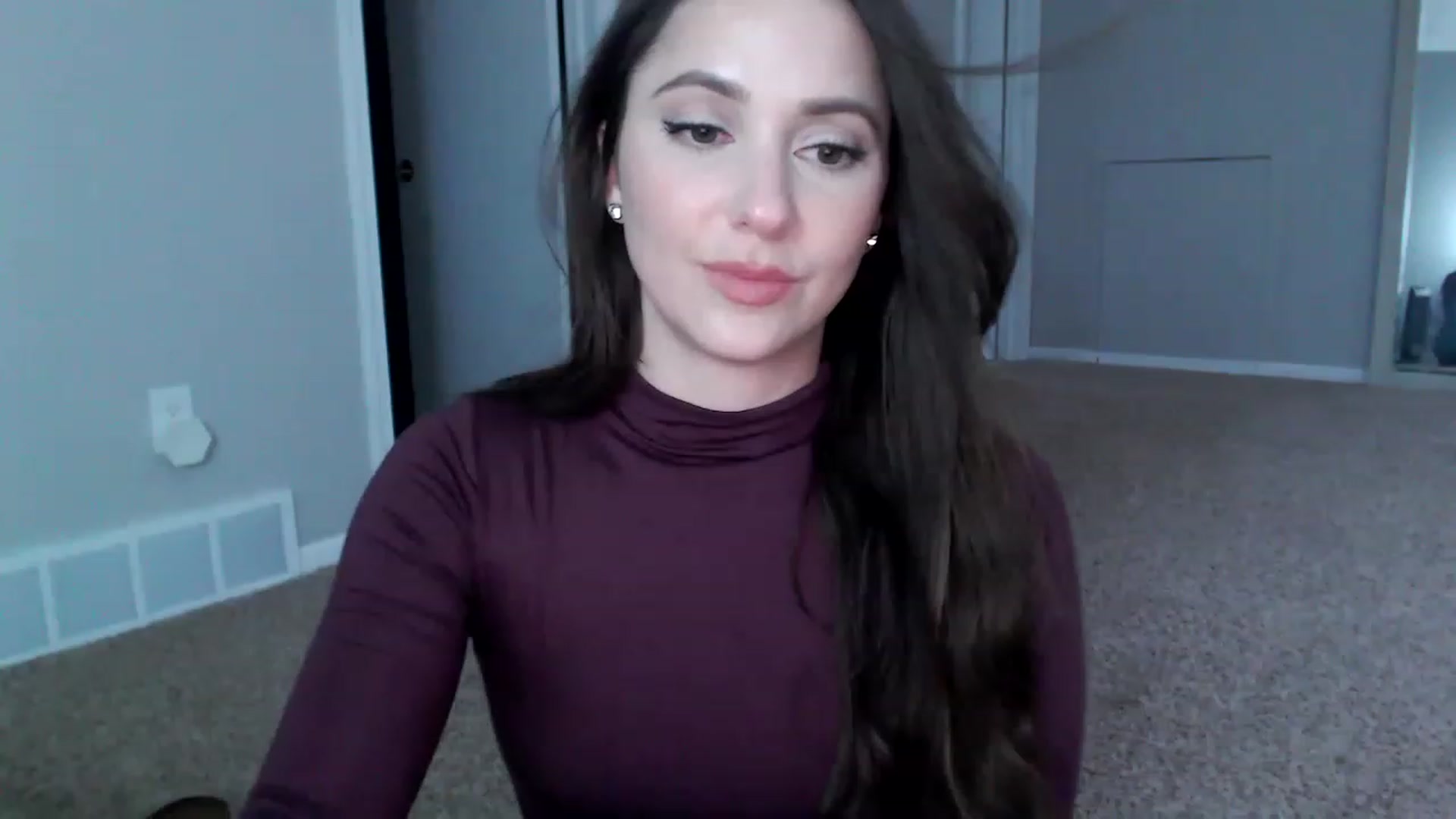 Gallery image thumbnail from Lust_4_Life's myfreecams stream on, 12/07/2022, 21:47 image 13 of 20