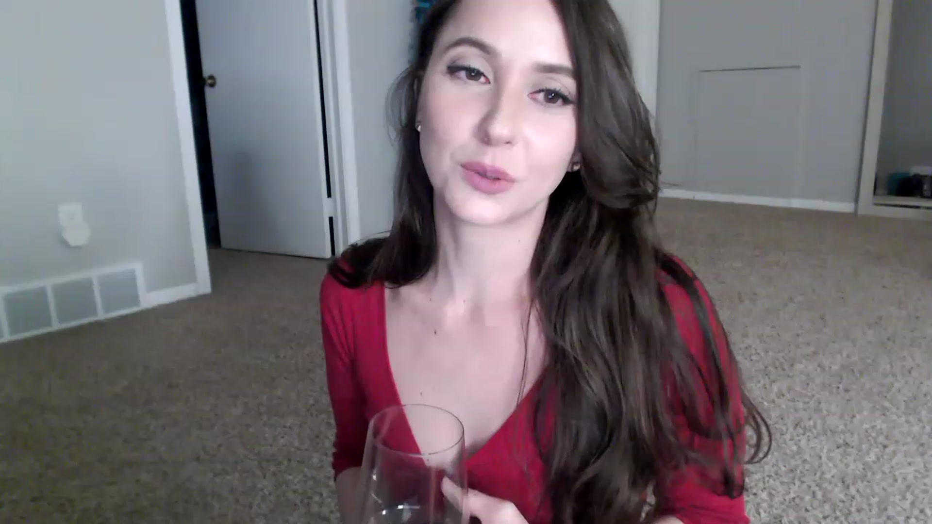 Gallery image thumbnail from Lust_4_Life's myfreecams stream on, 12/10/2022, 03:03 image 12 of 20
