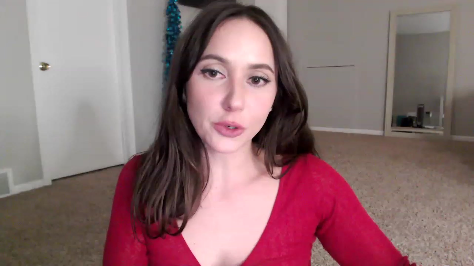 Gallery image thumbnail from Lust_4_Life's myfreecams stream on, 12/10/2022, 03:50 image 12 of 20