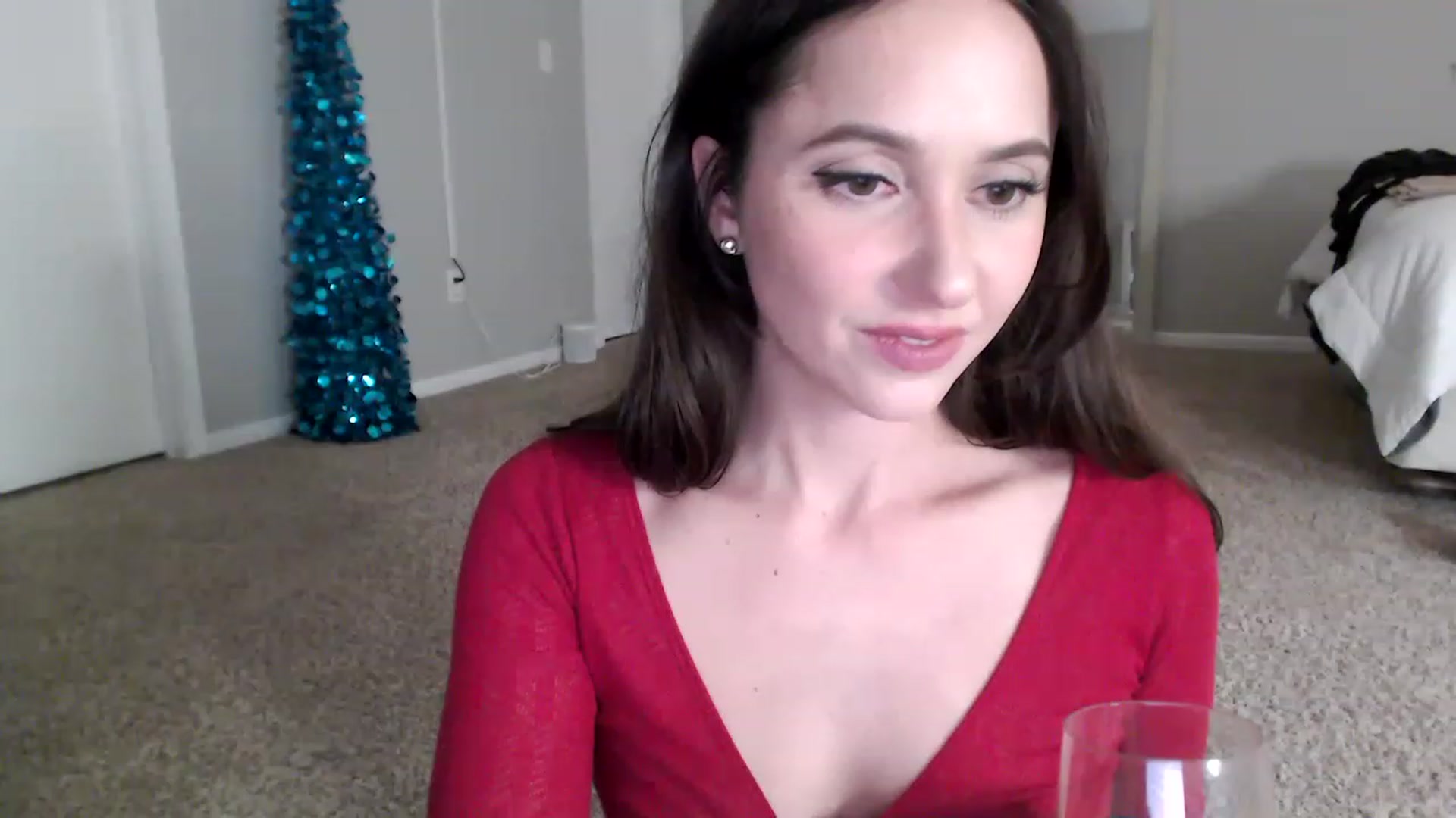 Gallery image thumbnail from Lust_4_Life's myfreecams stream on, 12/10/2022, 03:50 image 6 of 20