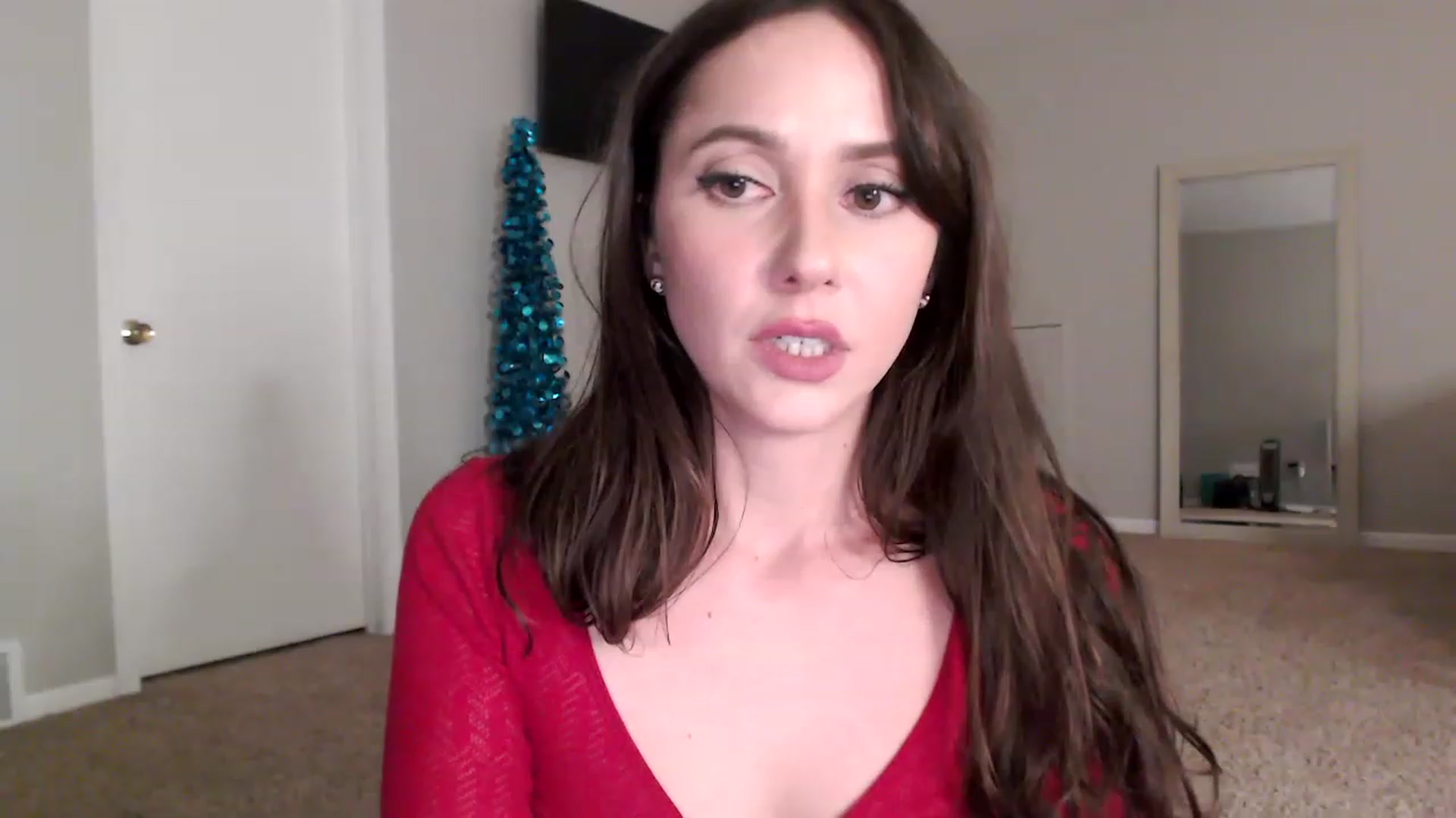 Gallery image thumbnail from Lust_4_Life's myfreecams stream on, 12/10/2022, 03:50 image 8 of 20
