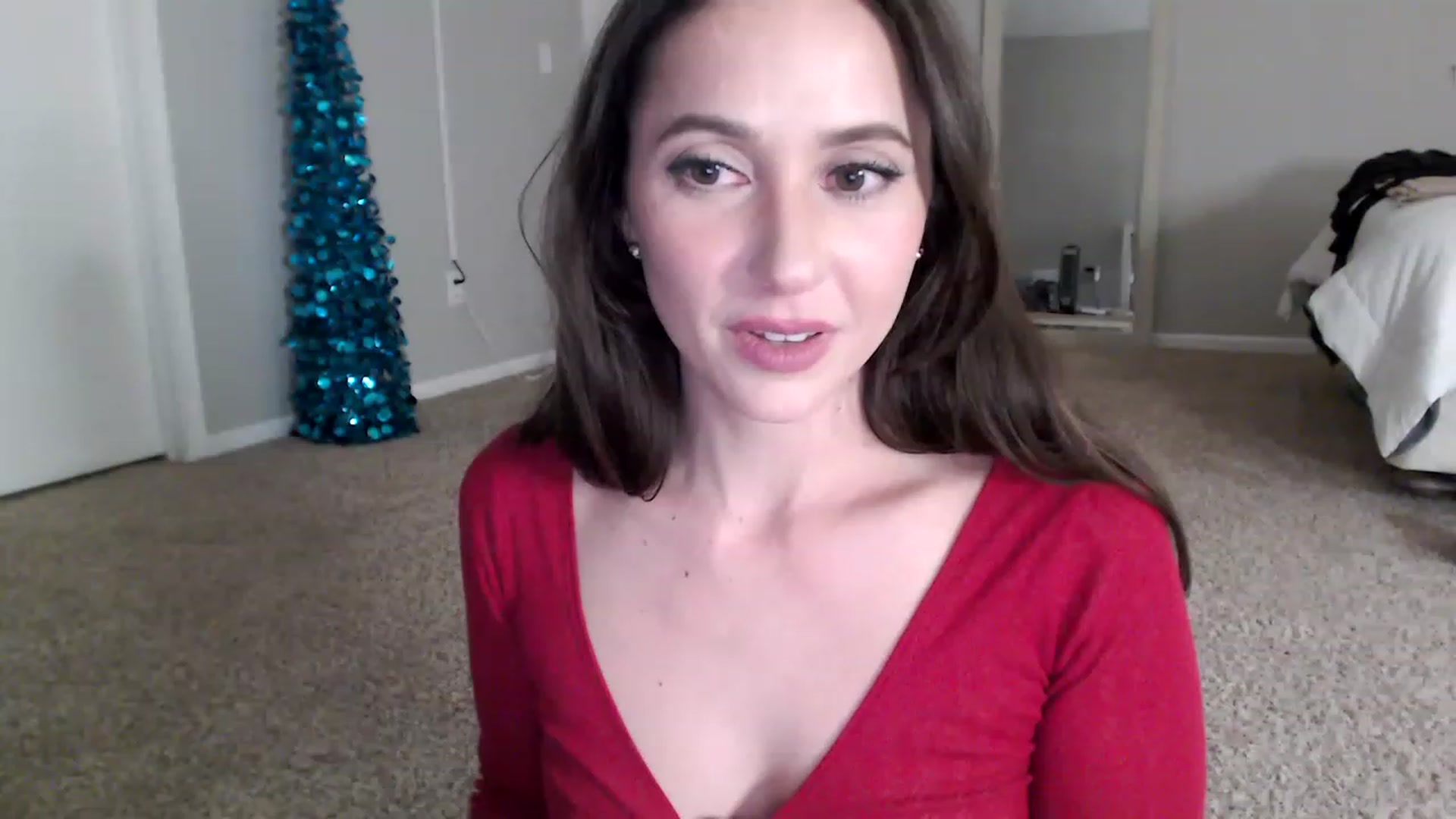 Gallery image thumbnail from Lust_4_Life's myfreecams stream on, 12/10/2022, 03:50 image 5 of 20