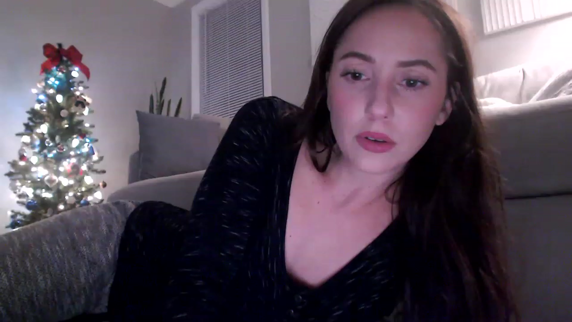 Gallery image thumbnail from Lust_4_Life's myfreecams stream on, 12/10/2022, 23:19 image 12 of 20