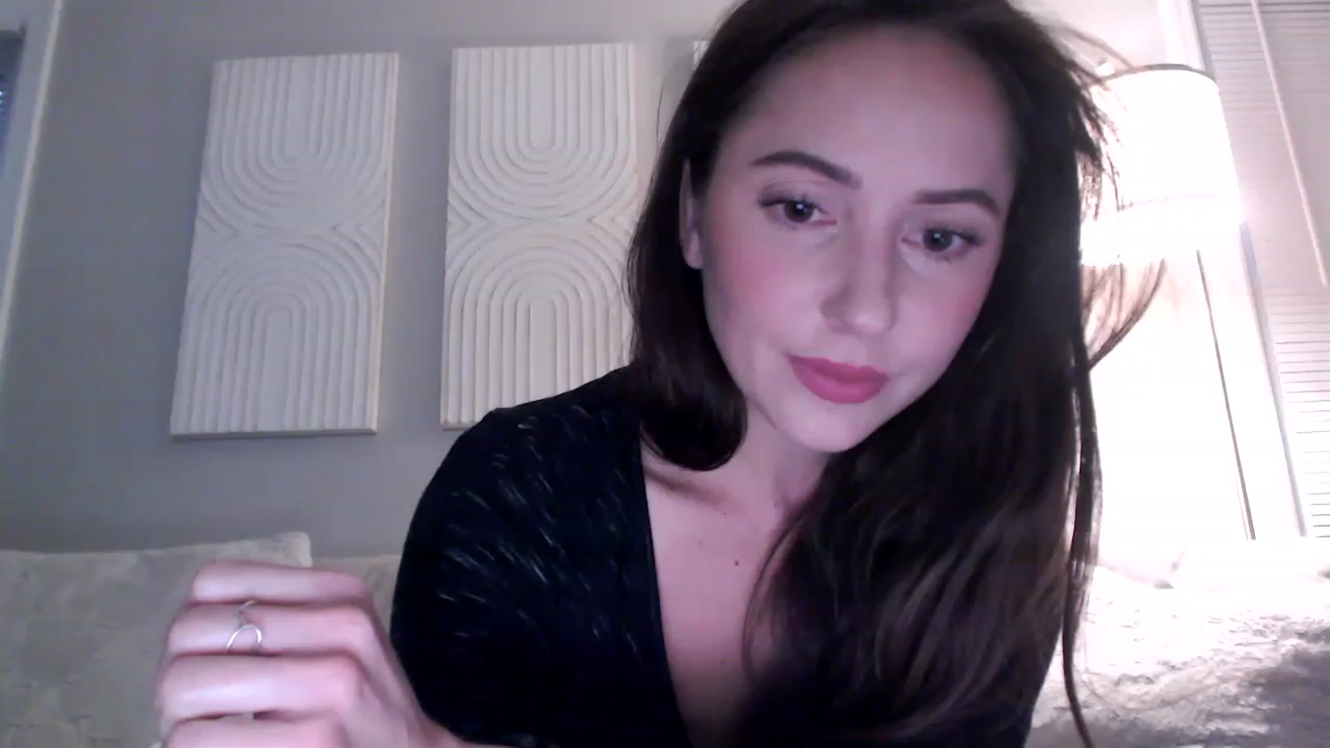 Gallery image thumbnail from Lust_4_Life's myfreecams stream on, 12/10/2022, 23:19 image 1 of 20
