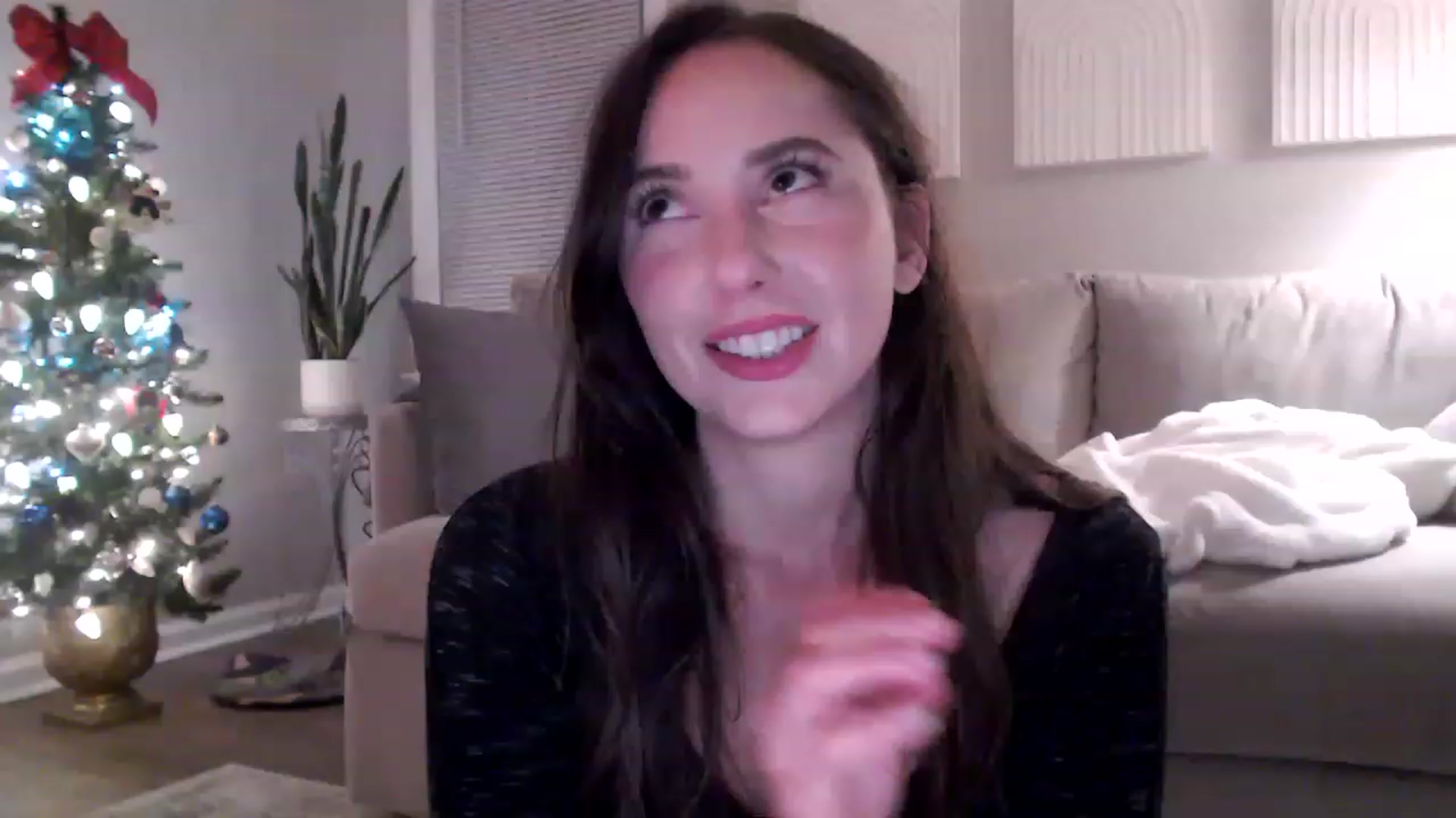 Gallery image thumbnail from Lust_4_Life's myfreecams stream on, 12/10/2022, 23:19 image 19 of 20