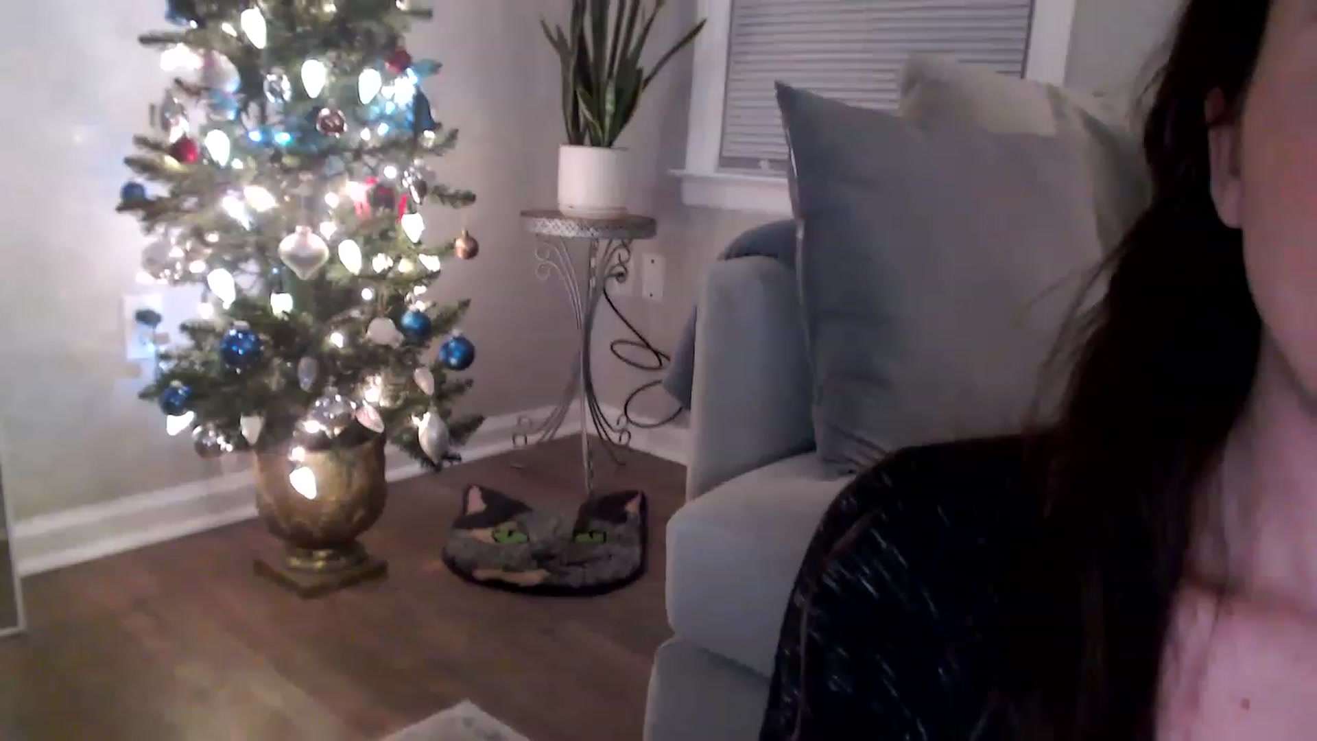 Gallery image thumbnail from Lust_4_Life's myfreecams stream on, 12/10/2022, 23:19 image 16 of 20