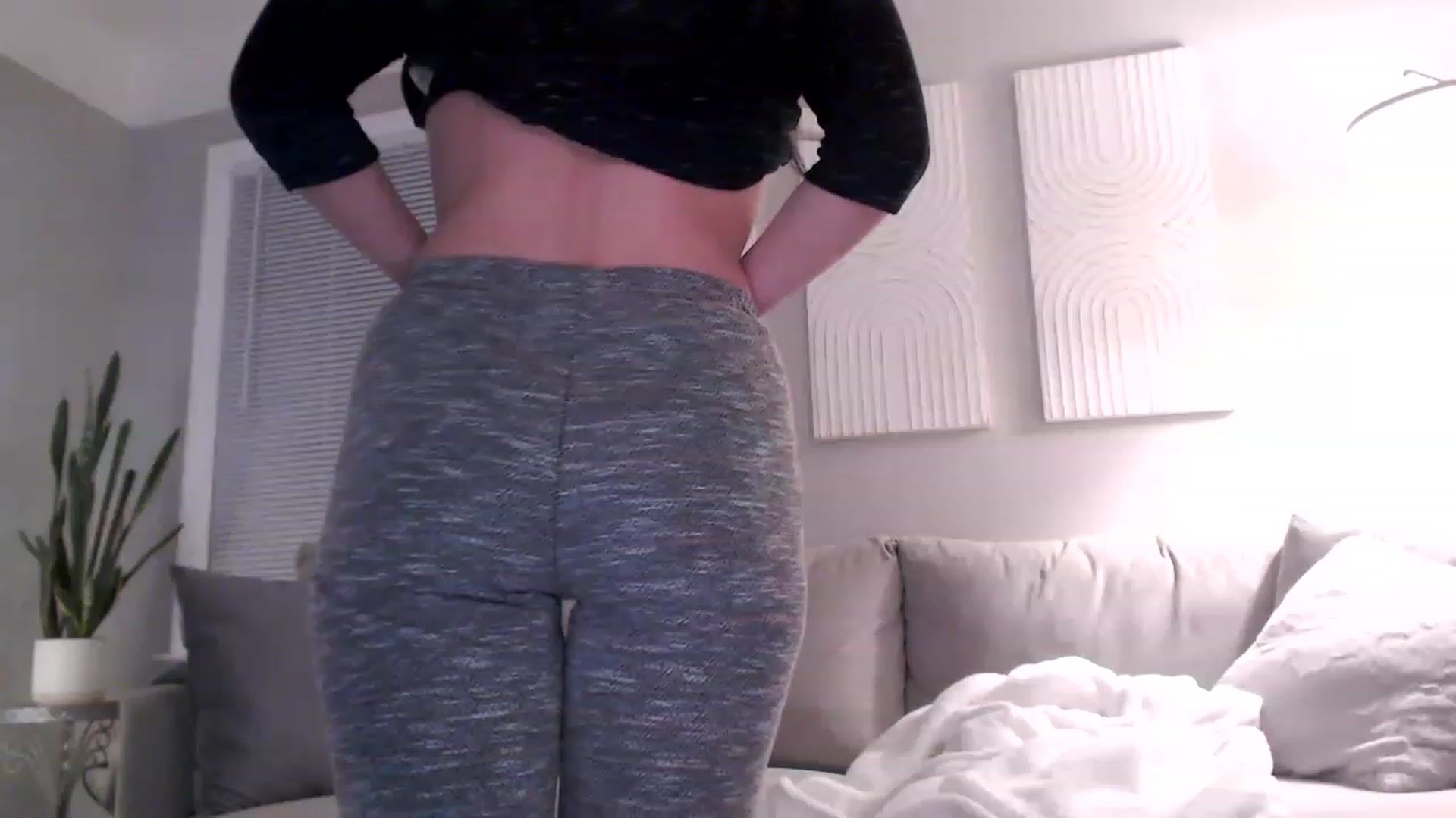 Gallery image thumbnail from Lust_4_Life's myfreecams stream on, 12/10/2022, 23:19 image 7 of 20
