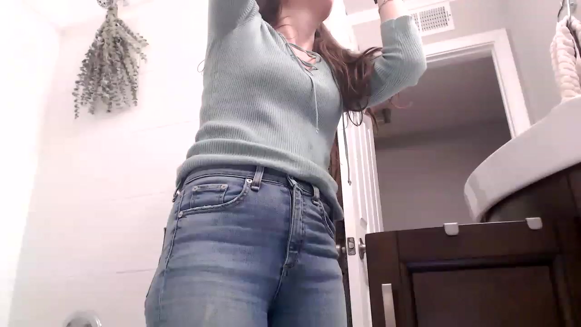 Gallery image thumbnail from Lust_4_Life's myfreecams stream on, 12/11/2022, 23:15 image 13 of 20