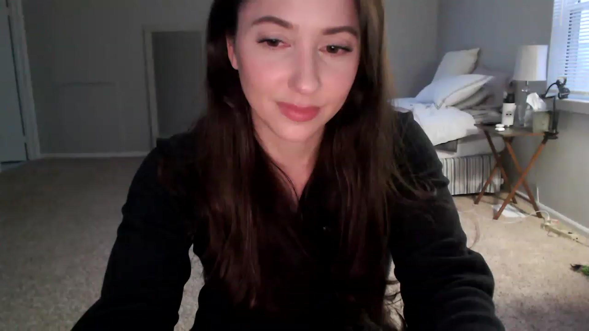 Gallery image thumbnail from Lust_4_Life's myfreecams stream on, 12/23/2022, 22:22 image 9 of 20
