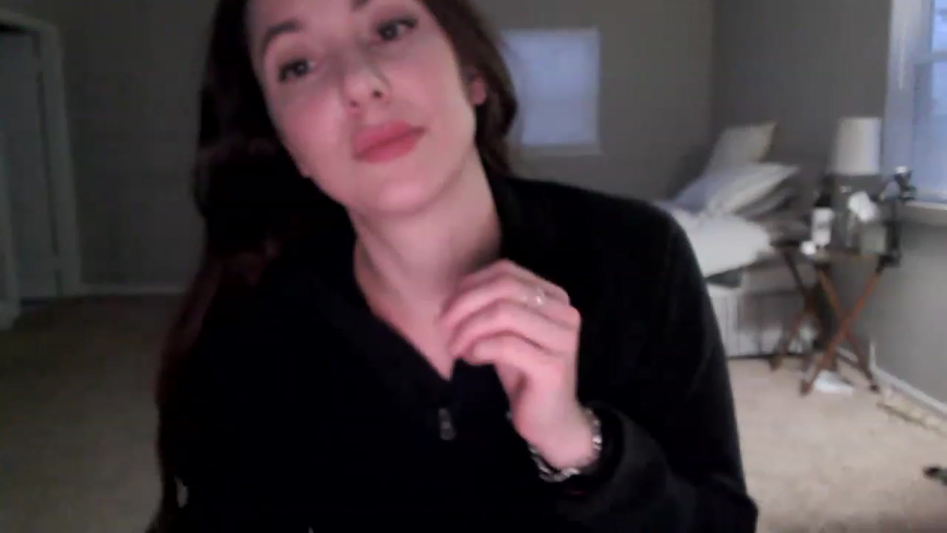 Gallery image thumbnail from Lust_4_Life's myfreecams stream on, 12/23/2022, 22:22 image 17 of 20