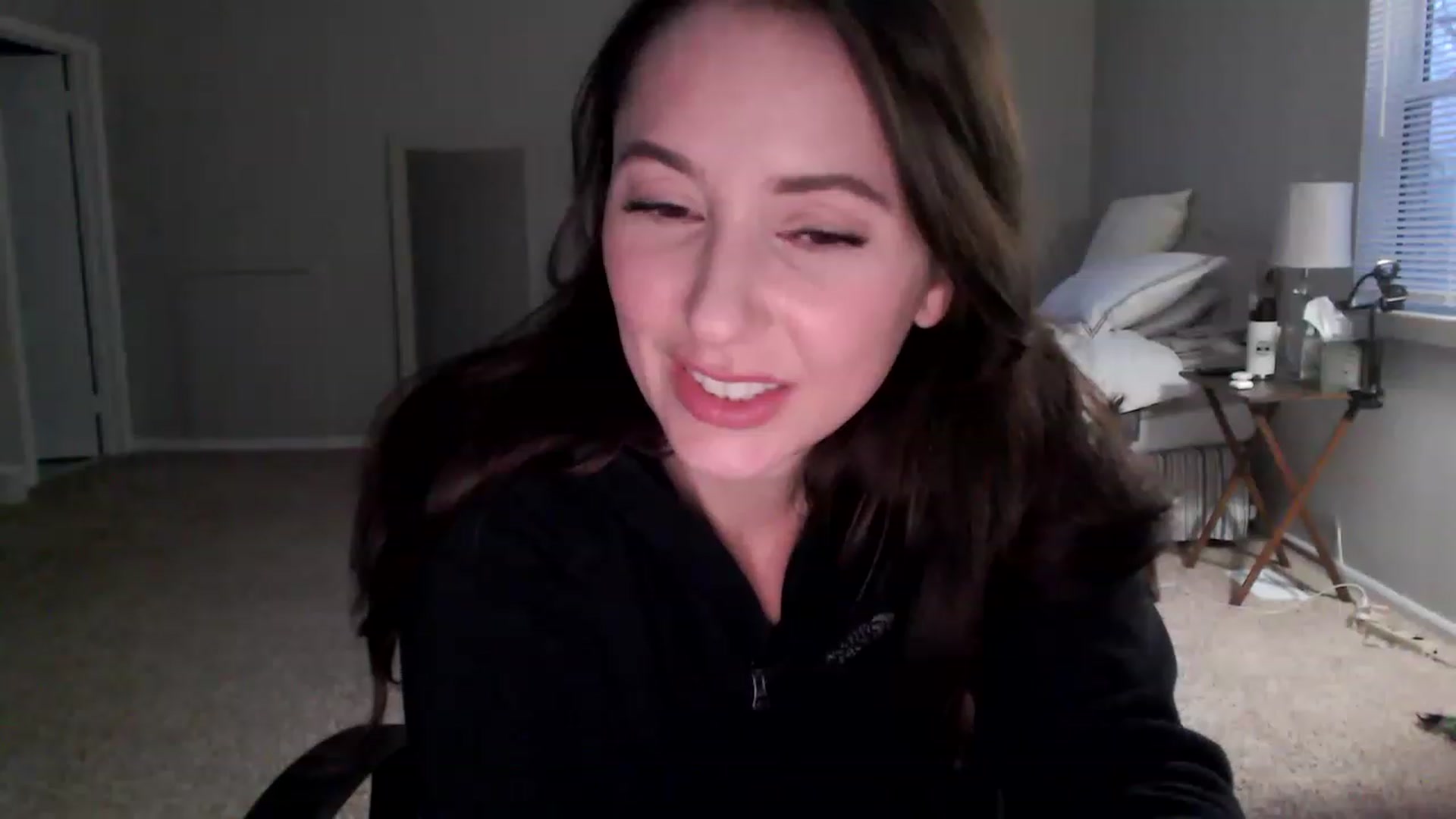 Gallery image thumbnail from Lust_4_Life's myfreecams stream on, 12/23/2022, 22:22 image 16 of 20