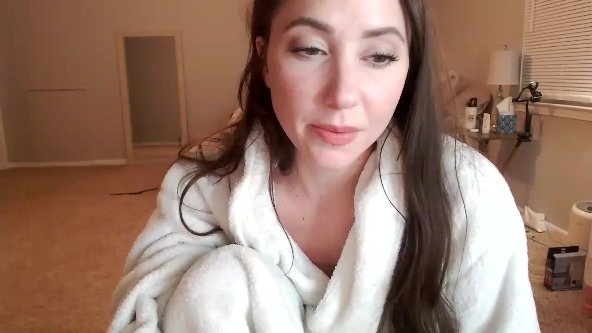 Gallery image thumbnail from Lust_4_Life's myfreecams stream on, 12/30/2022, 24:13 image 9 of 20