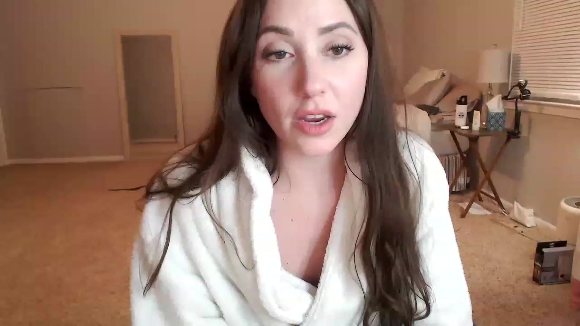 Gallery image thumbnail from Lust_4_Life's myfreecams stream on, 12/30/2022, 24:13 image 5 of 20