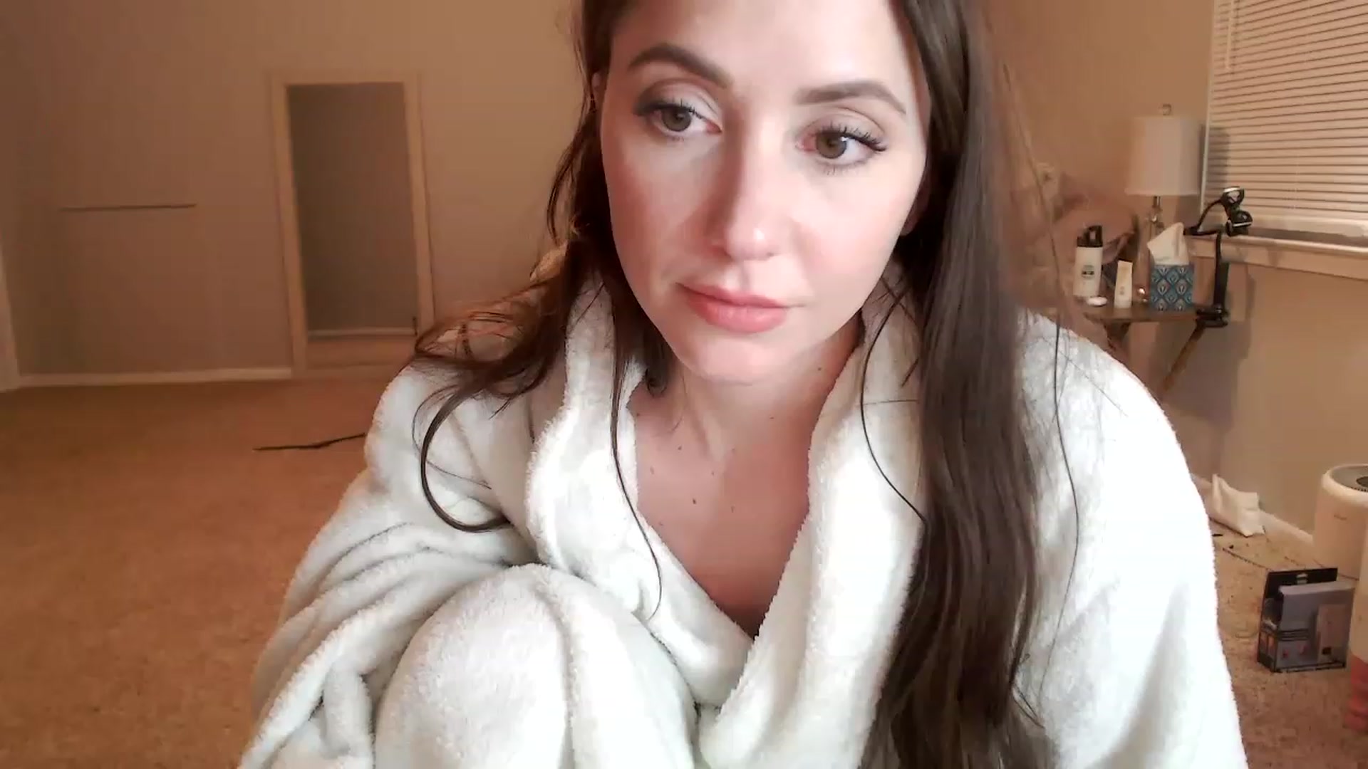 Gallery image thumbnail from Lust_4_Life's myfreecams stream on, 12/30/2022, 24:13 image 7 of 20