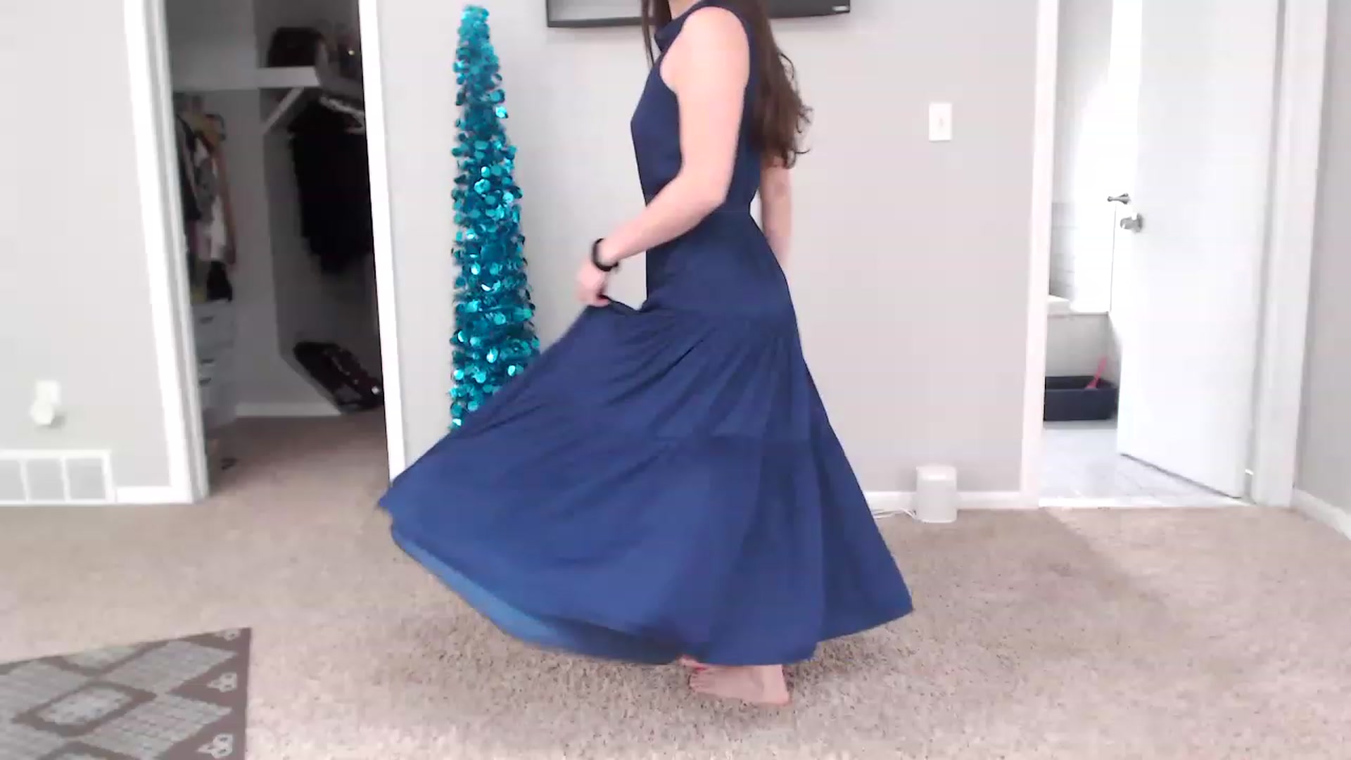 Gallery image thumbnail from Lust_4_Life's myfreecams stream on, 01/04/2023, 19:36 image 4 of 20