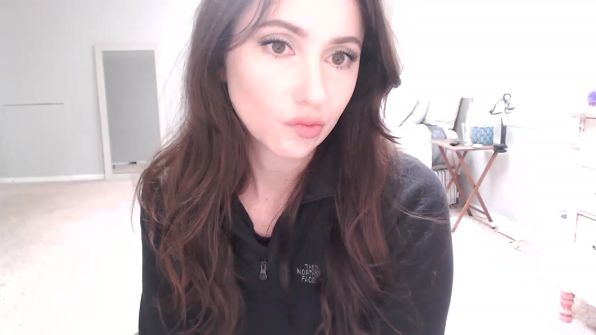 Gallery image thumbnail from Lust_4_Life's myfreecams stream on, 01/05/2023, 17:38 image 3 of 20