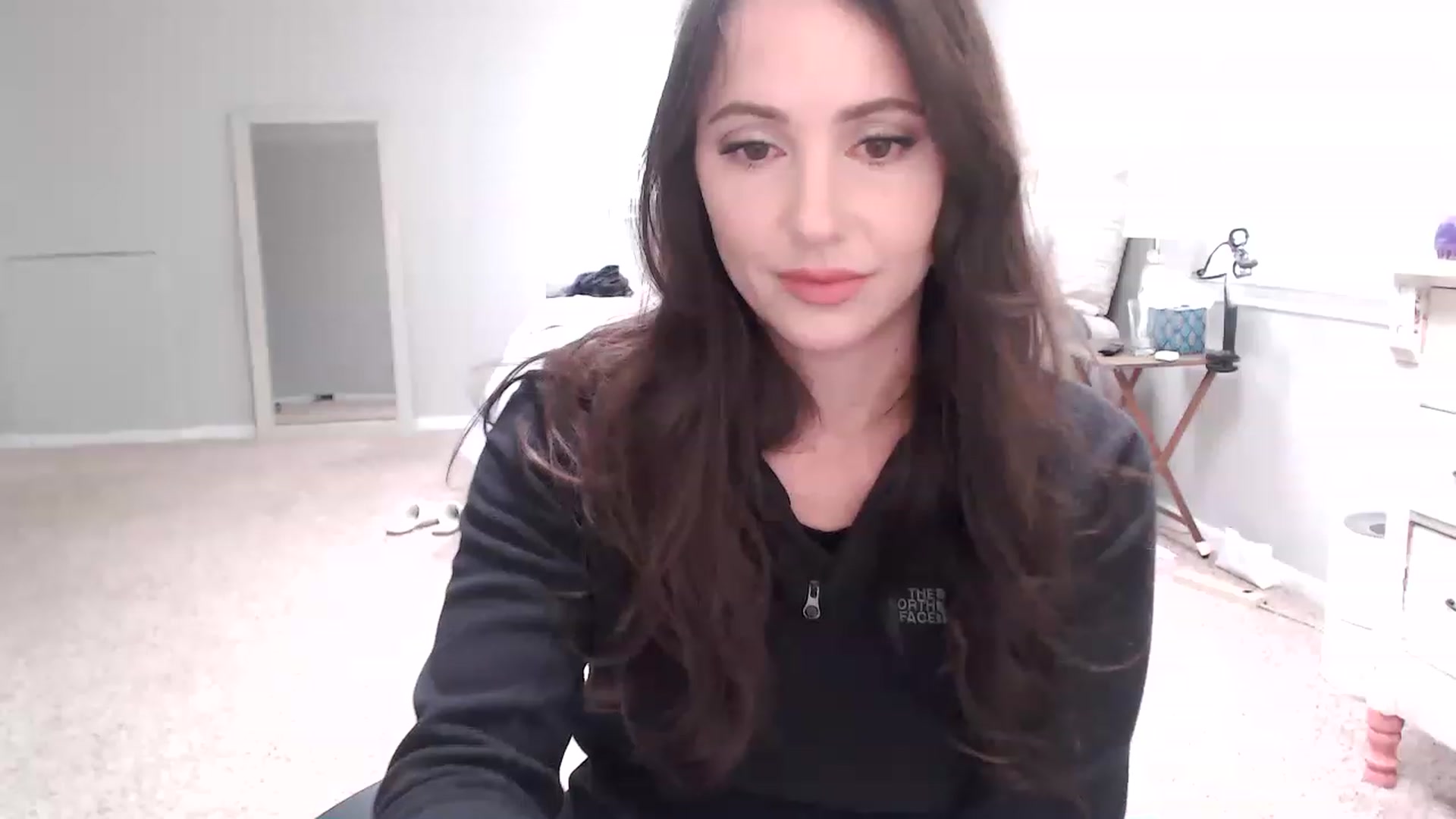 Gallery image thumbnail from Lust_4_Life's myfreecams stream on, 01/05/2023, 17:38 image 6 of 20