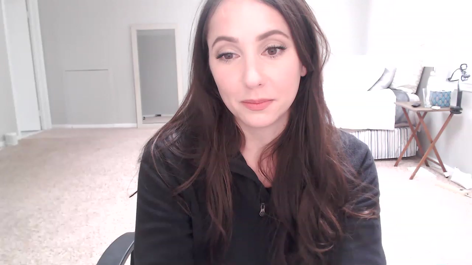 Gallery image thumbnail from Lust_4_Life's myfreecams stream on, 01/05/2023, 20:50 image 4 of 20