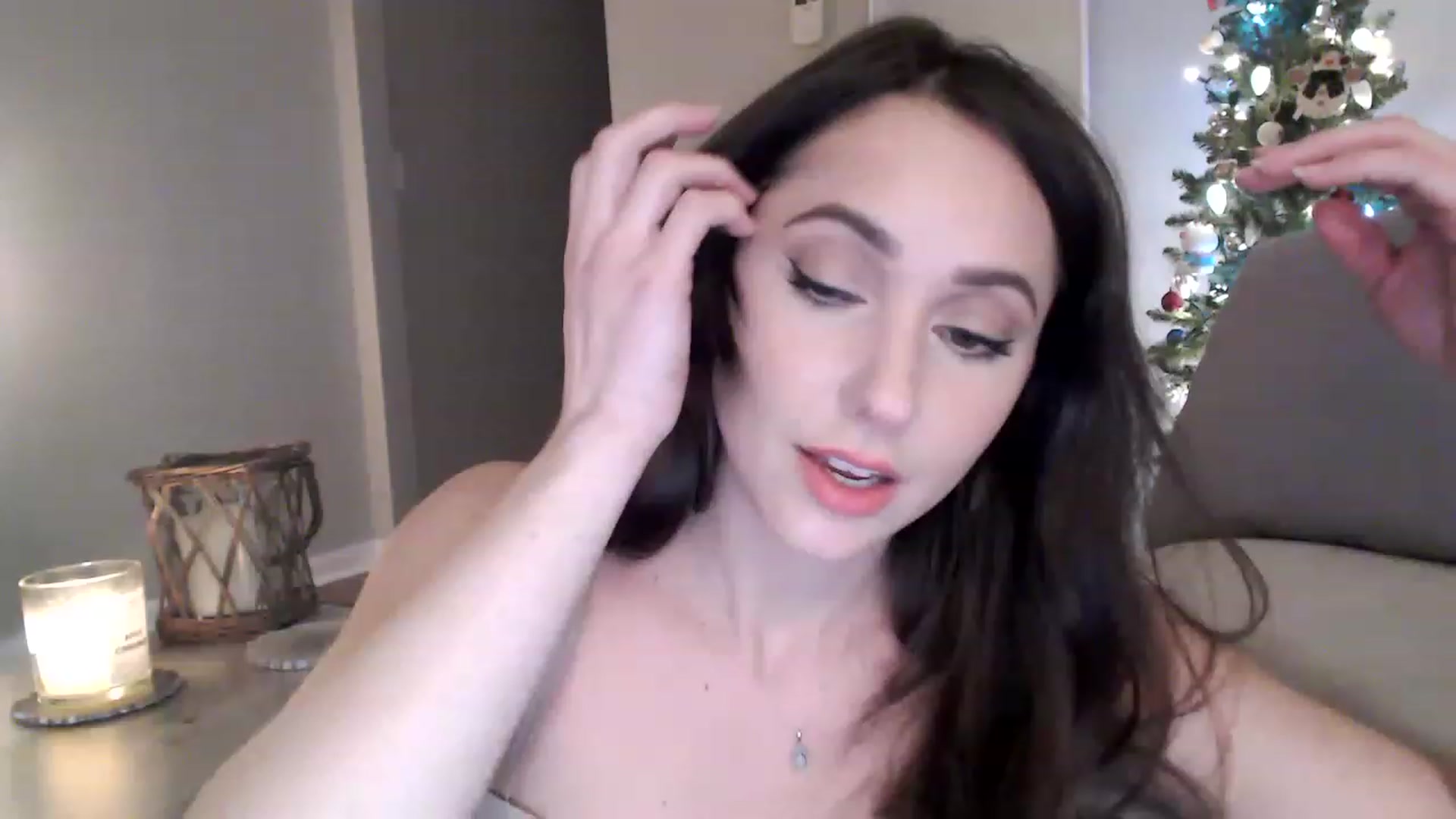 Gallery image thumbnail from Lust_4_Life's myfreecams stream on, 01/06/2023, 22:46 image 7 of 20