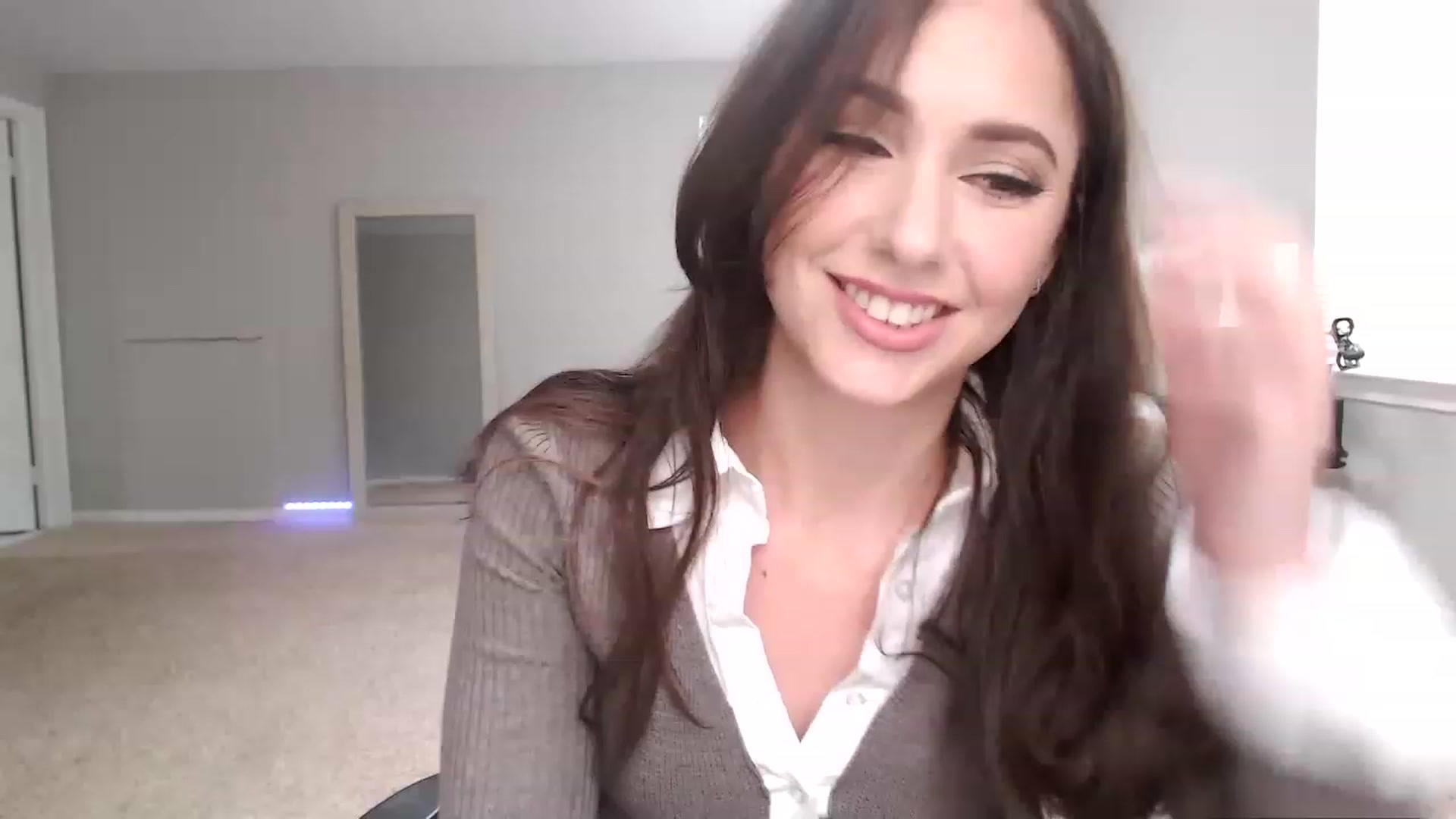 Gallery image thumbnail from Lust_4_Life's myfreecams stream on, 01/07/2023, 18:16 image 17 of 20