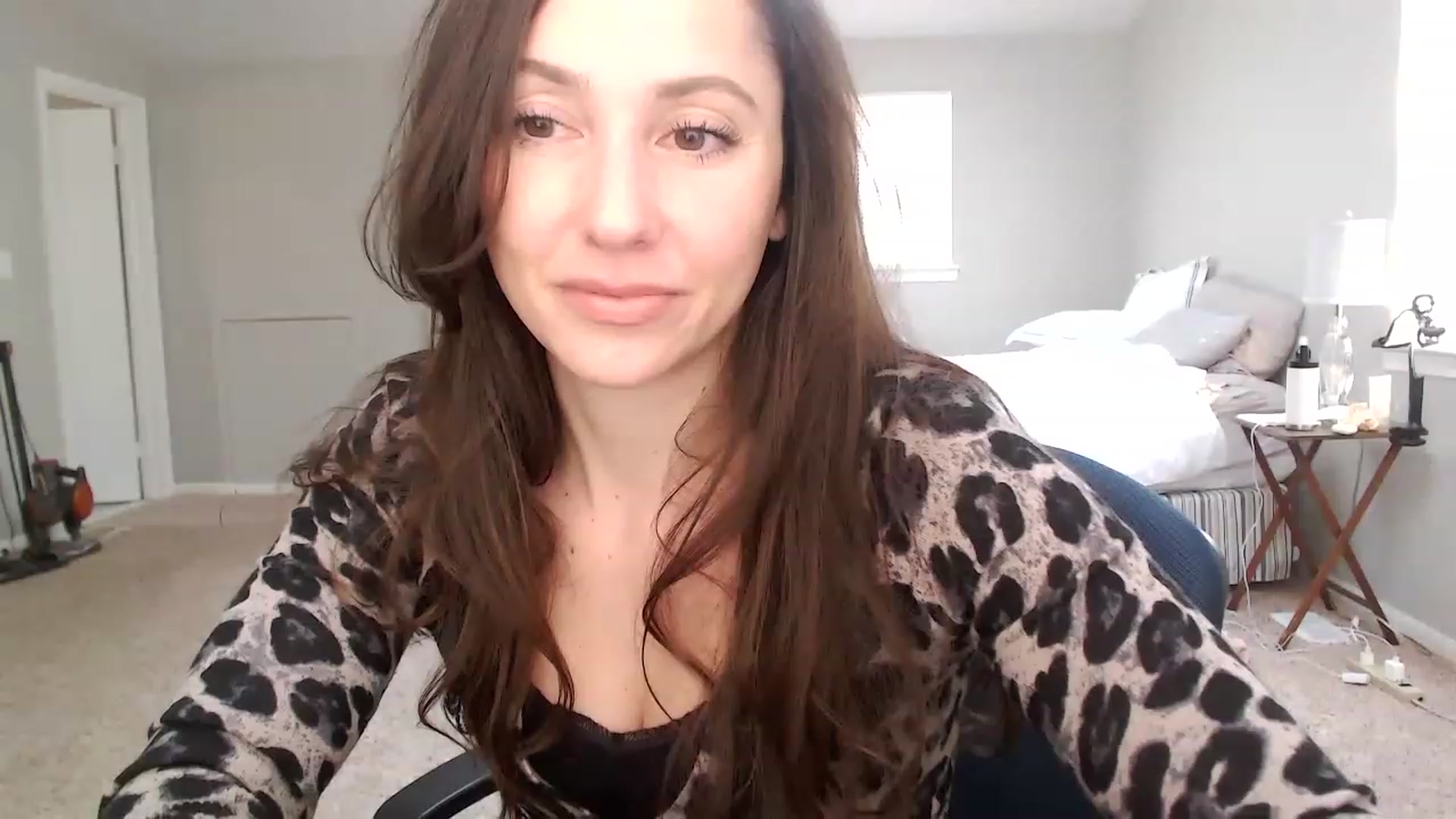 Gallery image thumbnail from Lust_4_Life's myfreecams stream on, 01/09/2023, 16:25 image 9 of 20