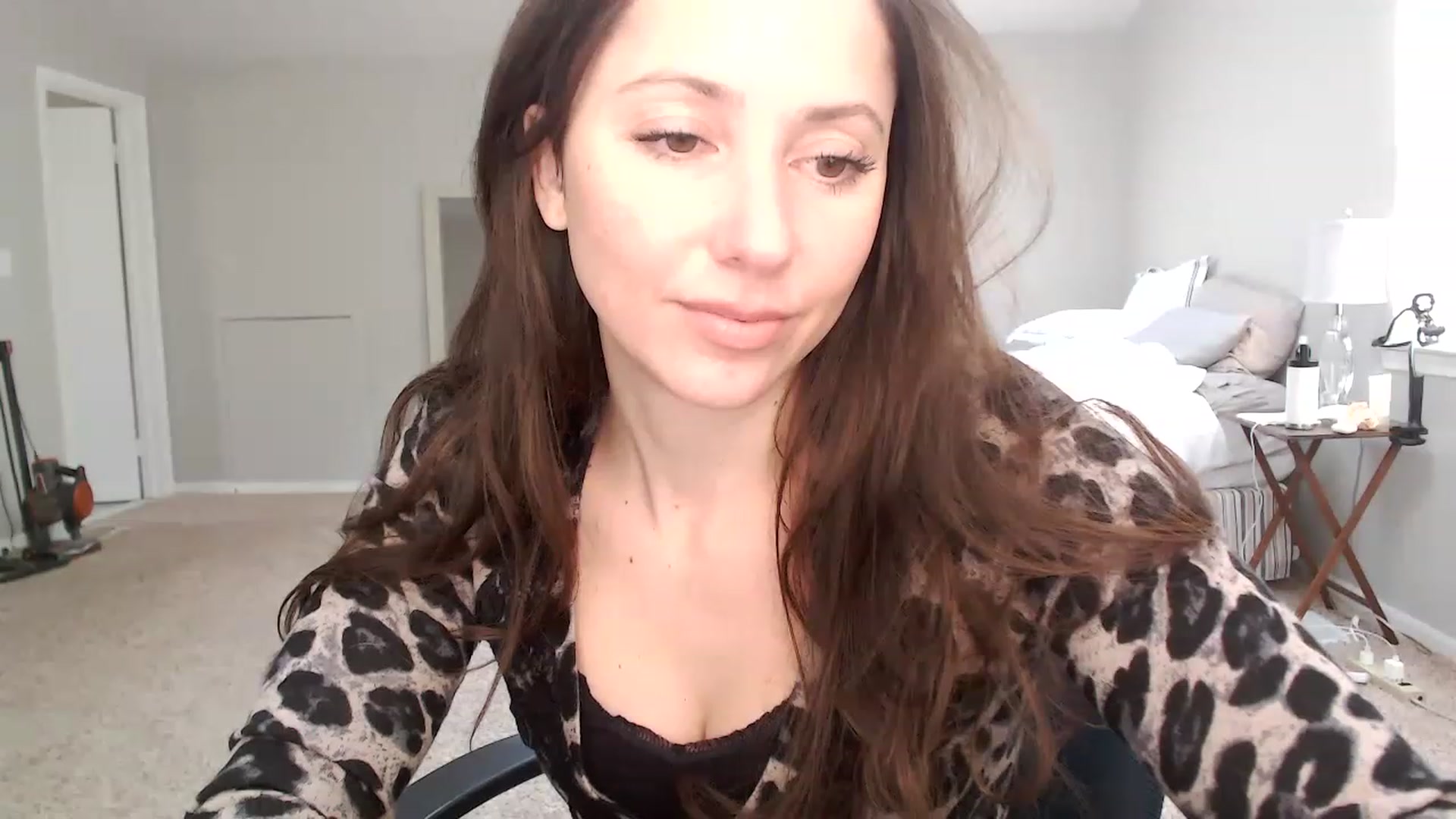 Gallery image thumbnail from Lust_4_Life's myfreecams stream on, 01/09/2023, 16:25 image 2 of 20