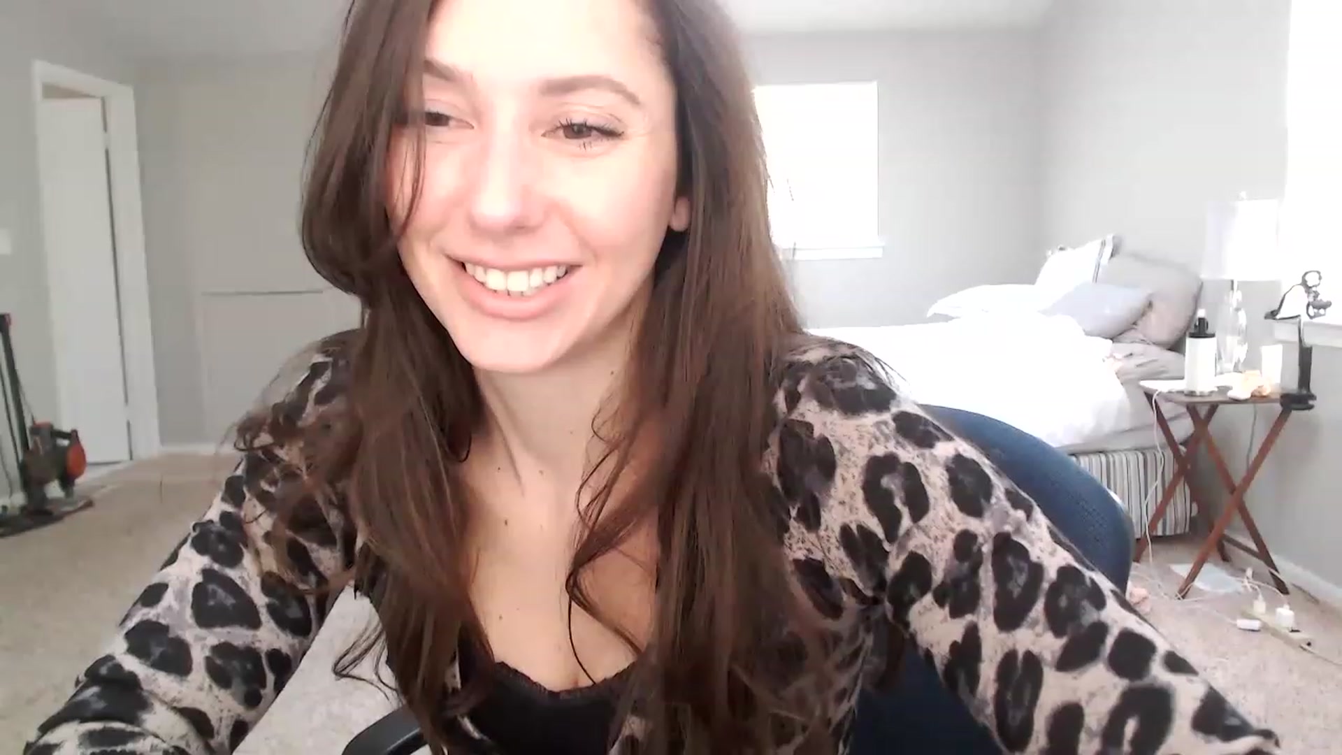 Gallery image thumbnail from Lust_4_Life's myfreecams stream on, 01/09/2023, 16:25 image 8 of 20