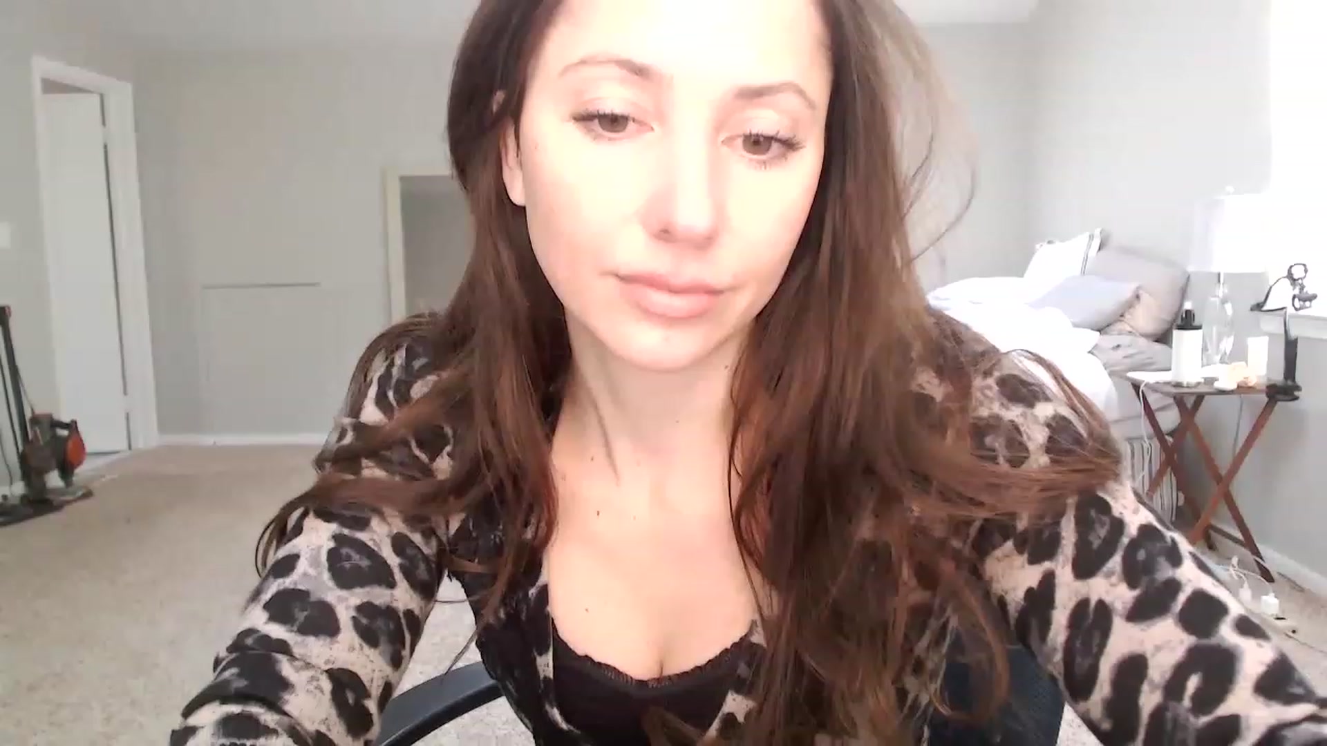 Gallery image thumbnail from Lust_4_Life's myfreecams stream on, 01/09/2023, 16:25 image 1 of 20