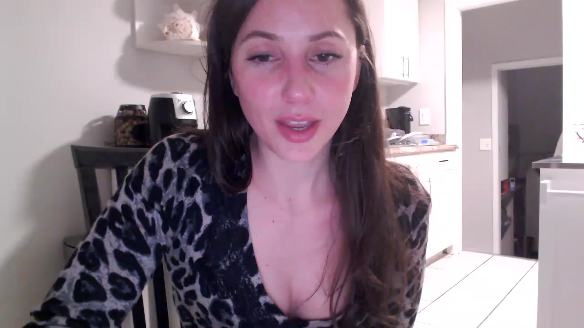 Gallery image thumbnail from Lust_4_Life's myfreecams stream on, 01/09/2023, 23:12 image 17 of 20