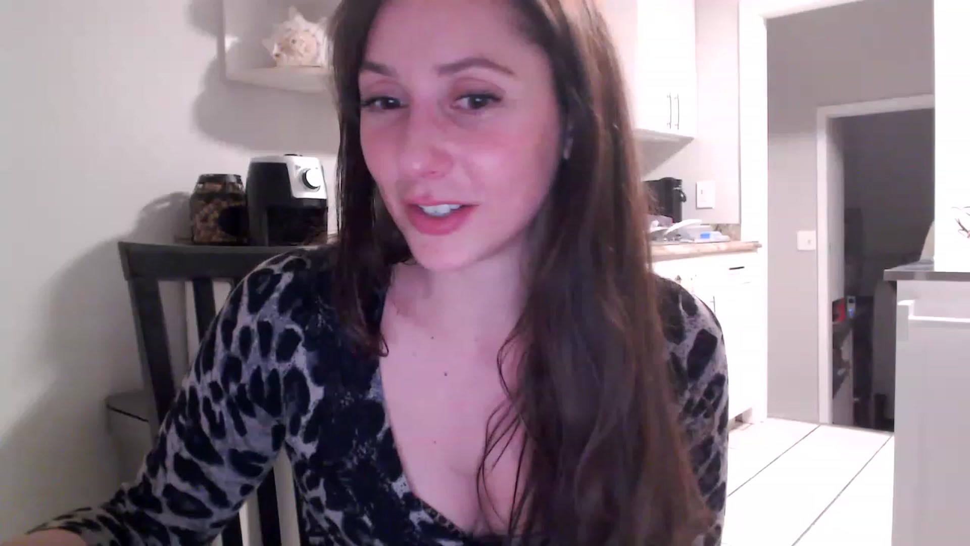Gallery image thumbnail from Lust_4_Life's myfreecams stream on, 01/09/2023, 23:12 image 19 of 20