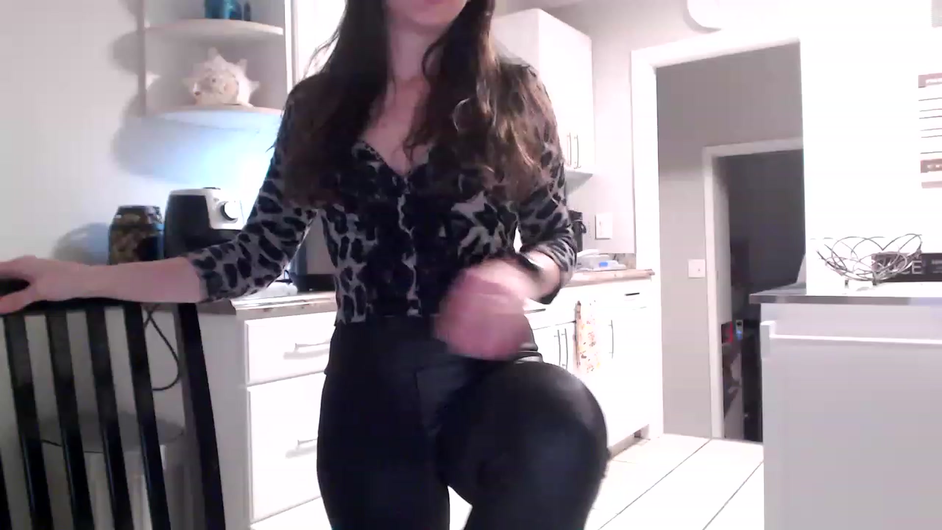 Gallery image thumbnail from Lust_4_Life's myfreecams stream on, 01/09/2023, 23:12 image 10 of 20