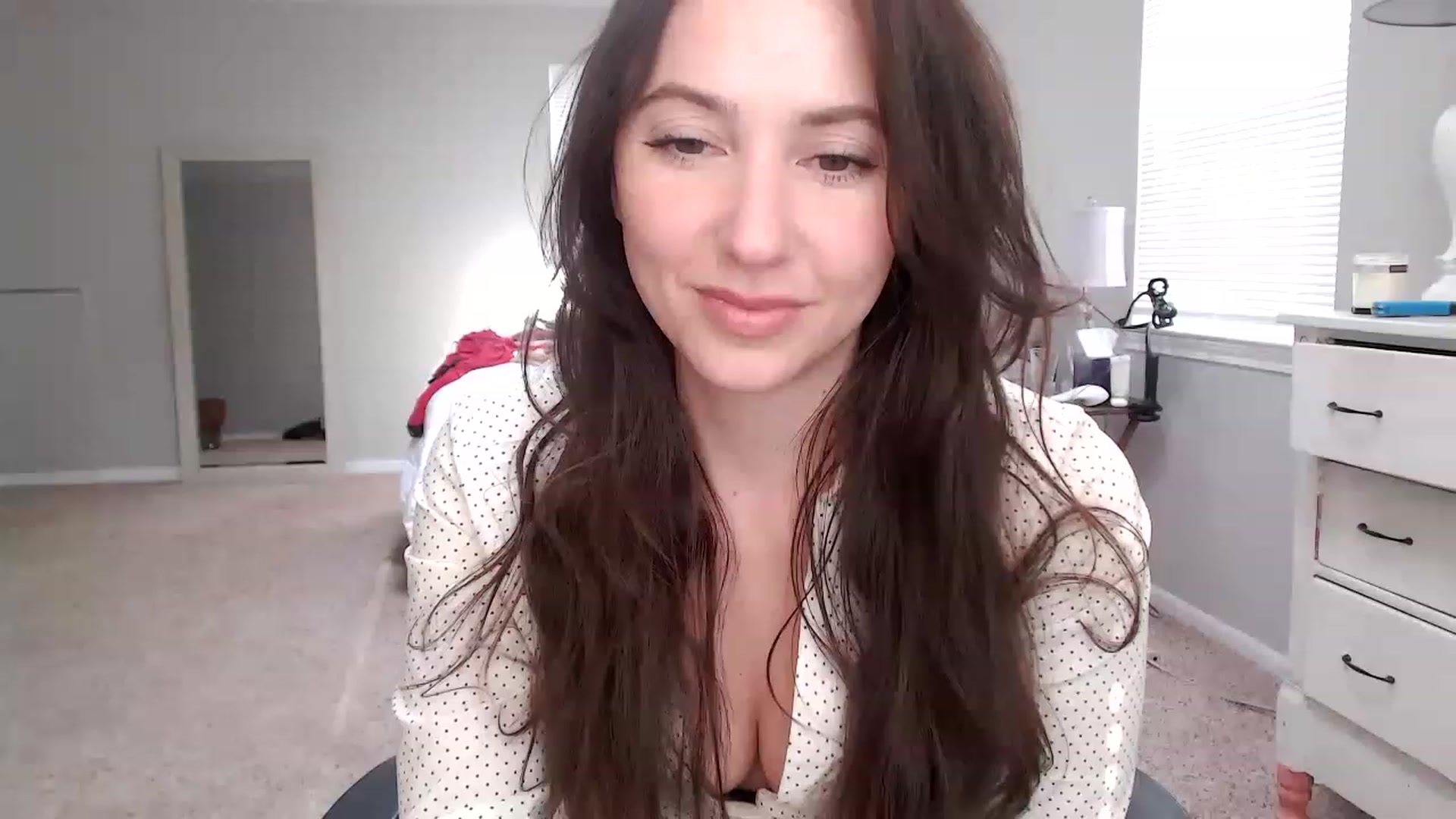 Gallery image thumbnail from Lust_4_Life's myfreecams stream on, 01/10/2023, 18:50 image 8 of 20