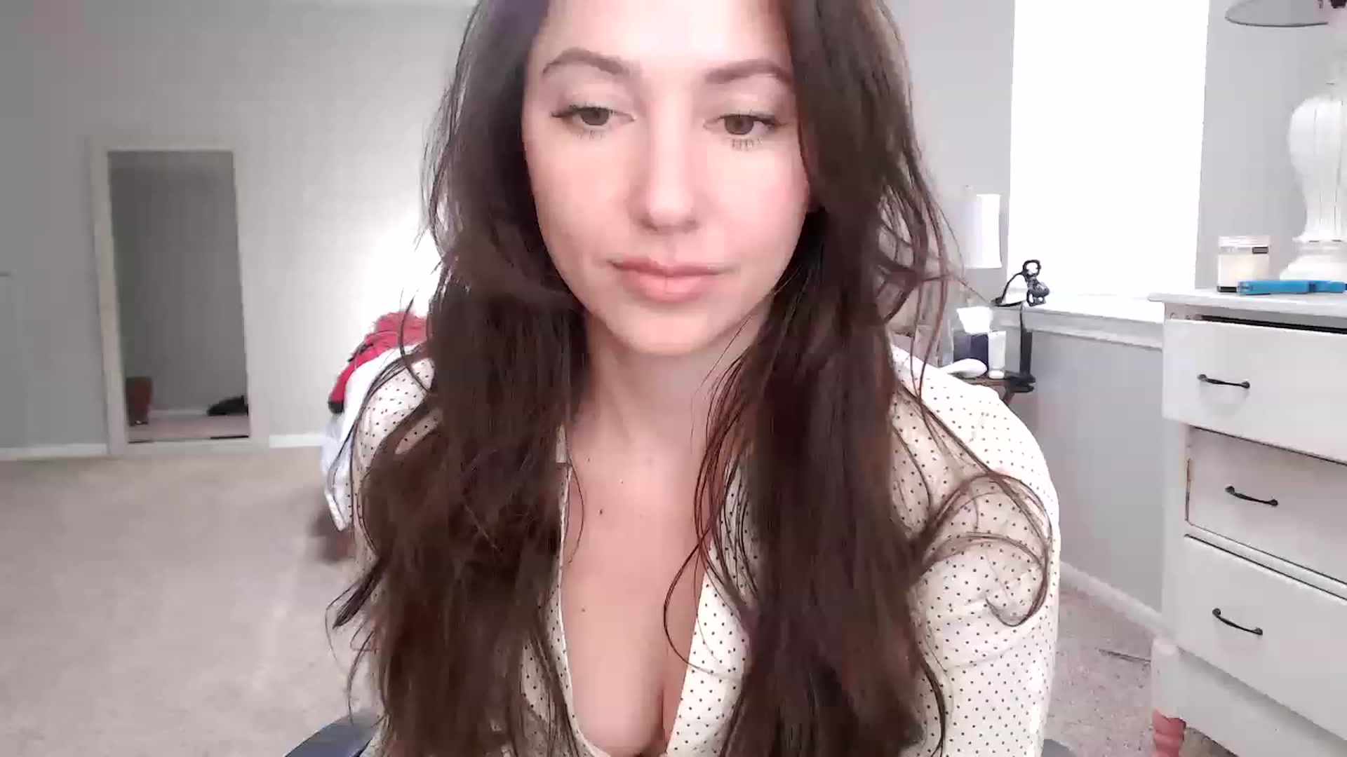 Gallery image thumbnail from Lust_4_Life's myfreecams stream on, 01/10/2023, 18:50 image 7 of 20