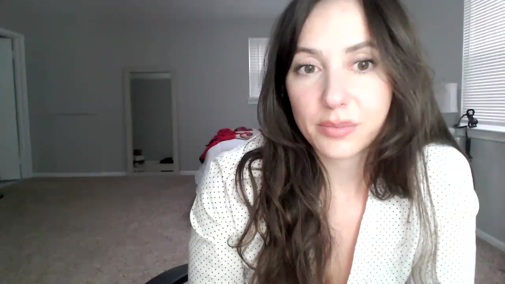 Gallery image thumbnail from Lust_4_Life's myfreecams stream on, 01/10/2023, 22:16 image 11 of 20
