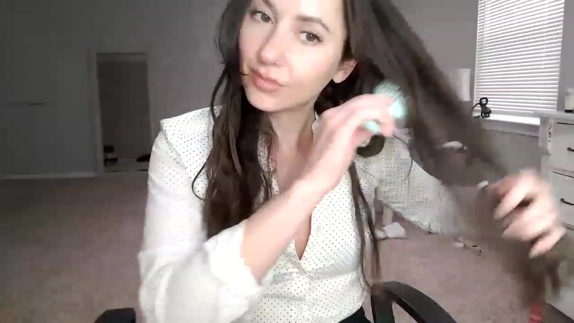 Gallery image thumbnail from Lust_4_Life's myfreecams stream on, 01/10/2023, 22:16 image 5 of 20