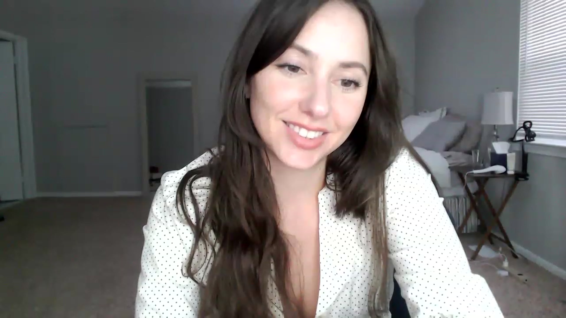 Gallery image thumbnail from Lust_4_Life's myfreecams stream on, 01/10/2023, 22:16 image 13 of 20